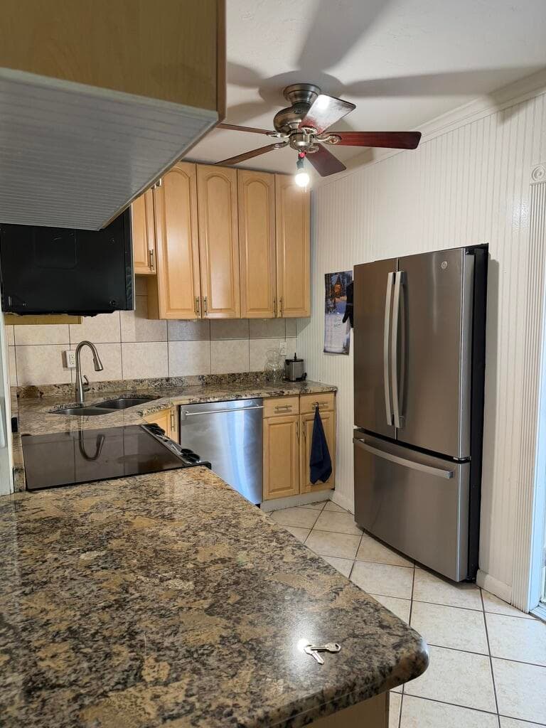 1014 W Drew Street, Lantana, FL 33462 — photo 22 of 35