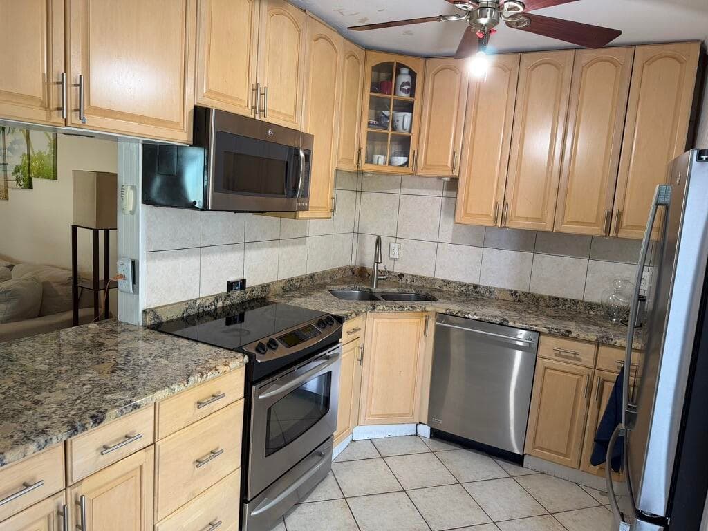 1014 W Drew Street, Lantana, FL 33462 — photo 23 of 35