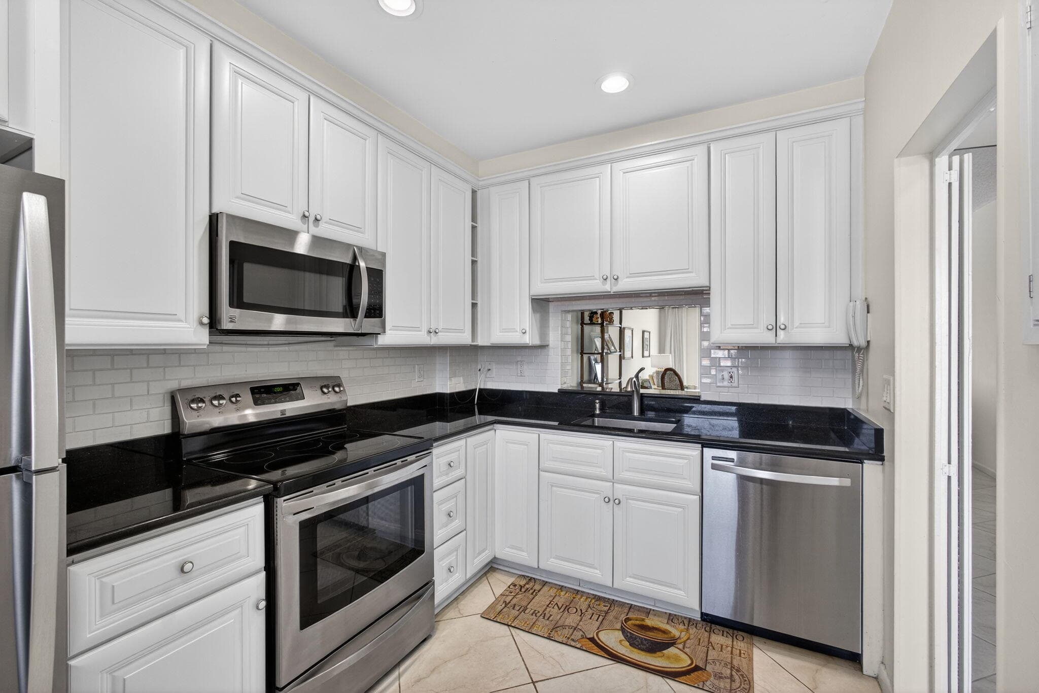 105 Paradise Harbour Boulevard 506, North Palm Beach, FL 33408 — photo 14 of 40