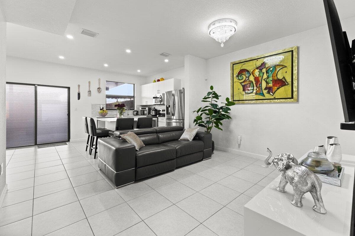 23426 SW 127th Place, Homestead, FL 33032 — photo 5 of 24