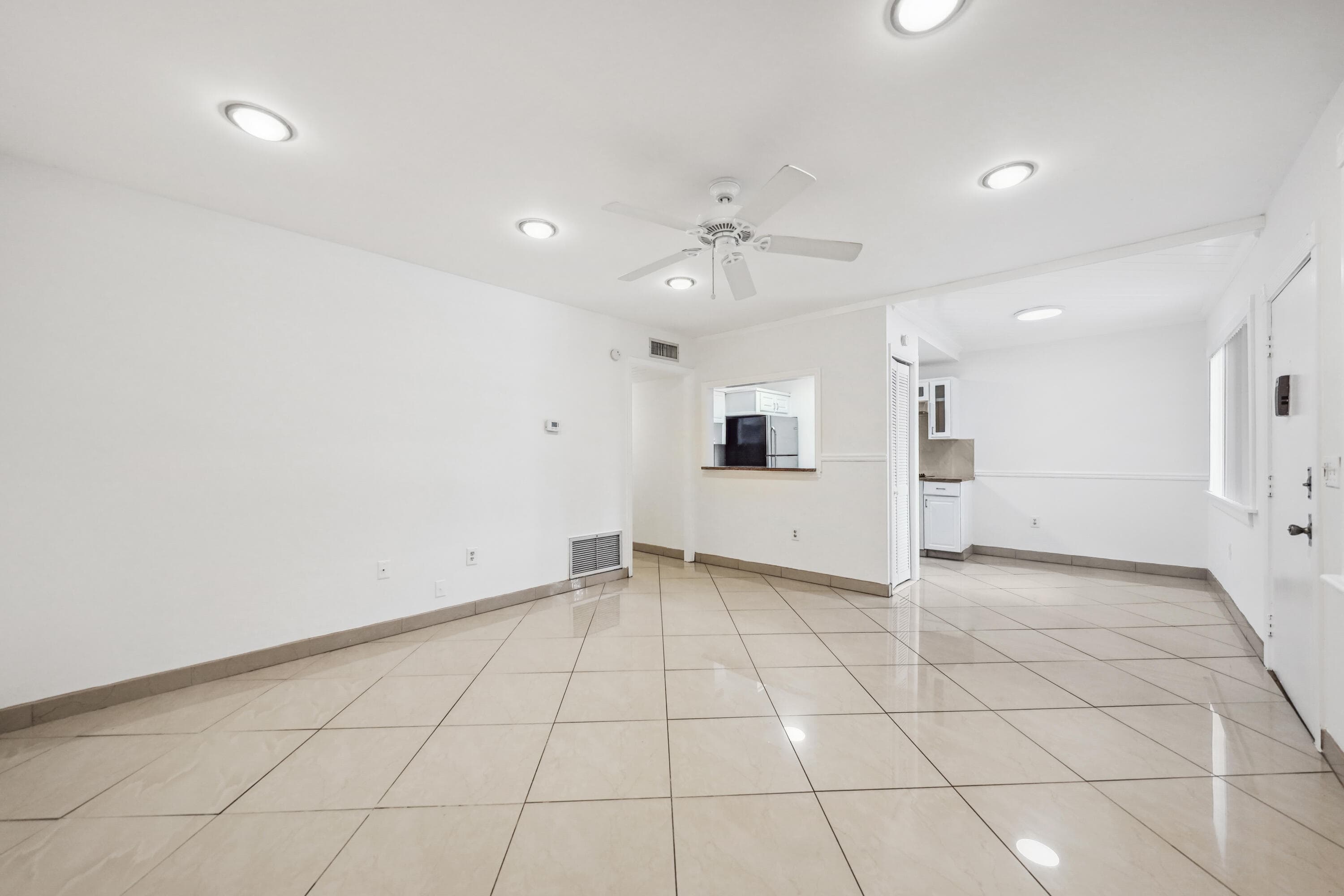2878 Donnelly Drive 106, Lake Worth, FL 33462 — photo 4 of 20