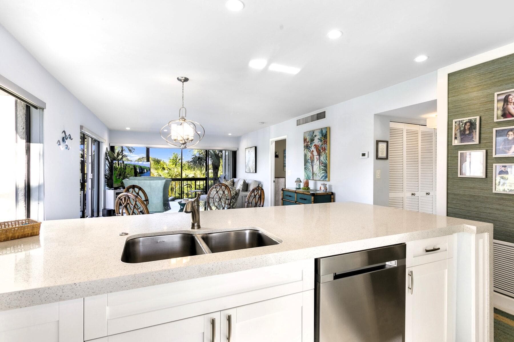 2550 Presidential Way 301, West Palm Beach, FL 33401 — photo 5 of 43