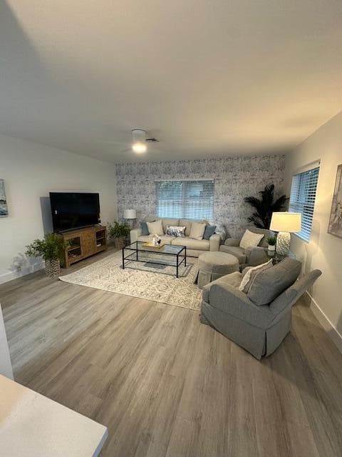 522 Eastwind Drive, North Palm Beach, FL 33408 — photo 4 of 11
