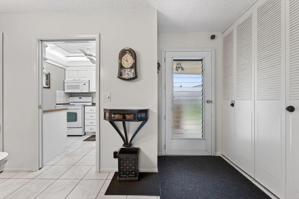 2971 W Crosley Drive F, West Palm Beach, FL 33415 — photo 4 of 33