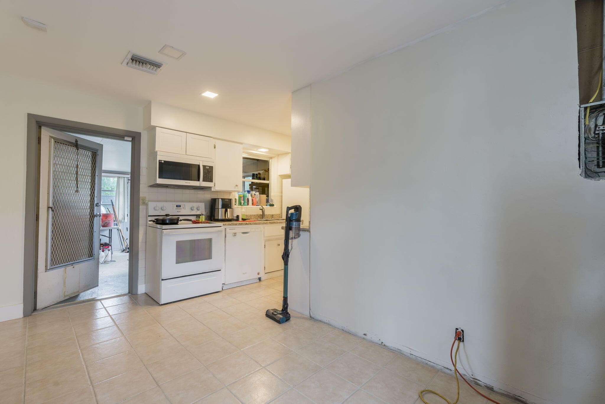 945 Miner Road, Lake Worth, FL 33462 — photo 53 of 102