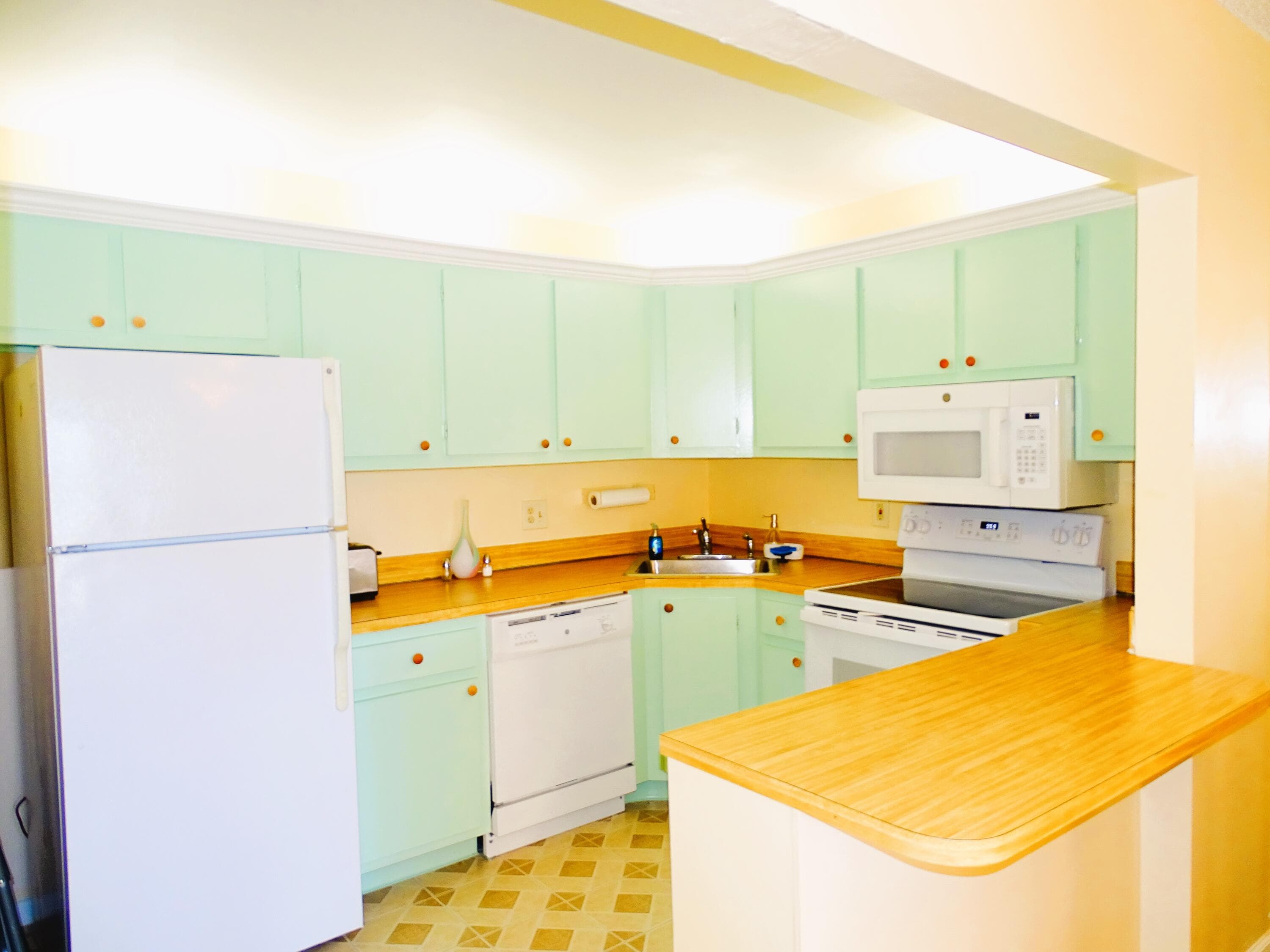 409 Pine Glen Lane A-2, Greenacres, FL 33463 — photo 10 of 23