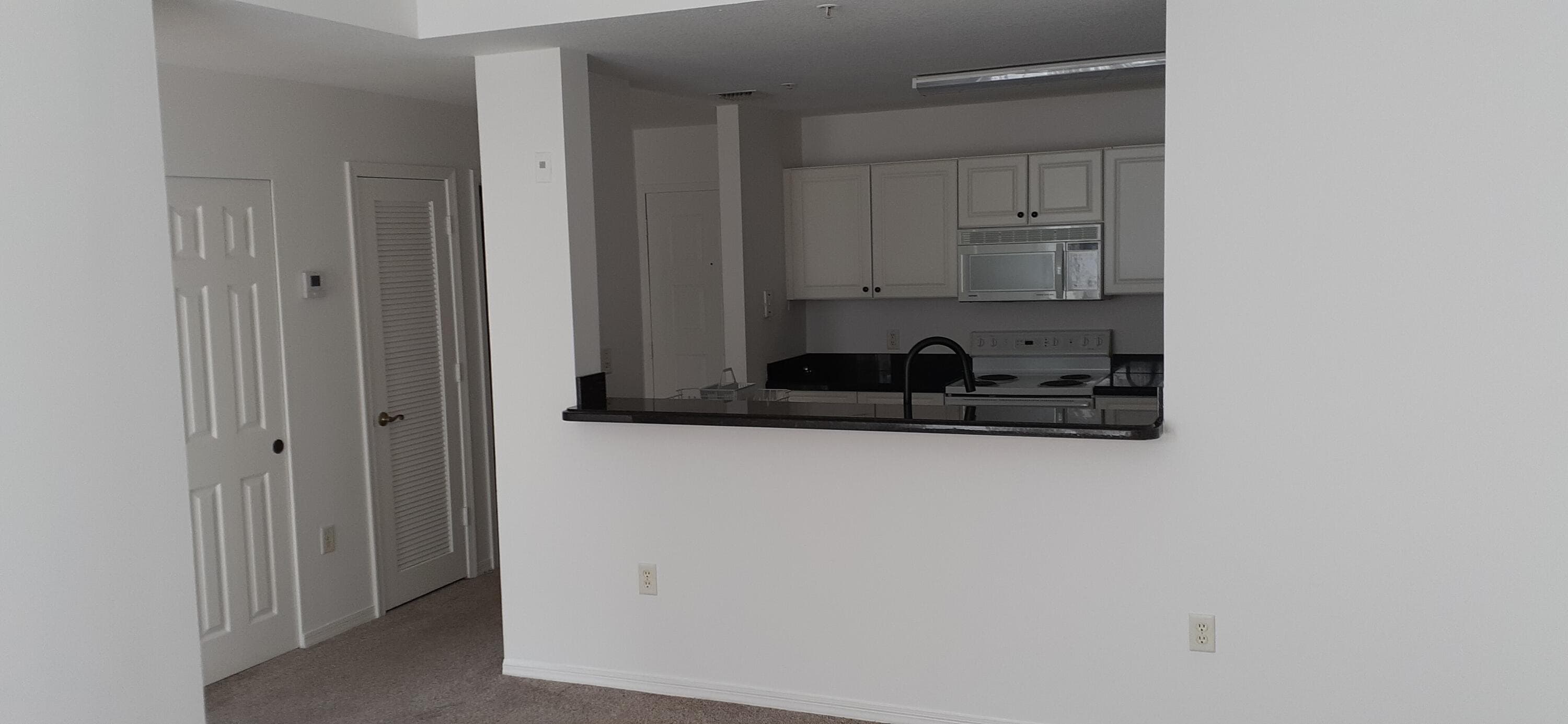 Condominium in Jupiter — photo 3 of 6