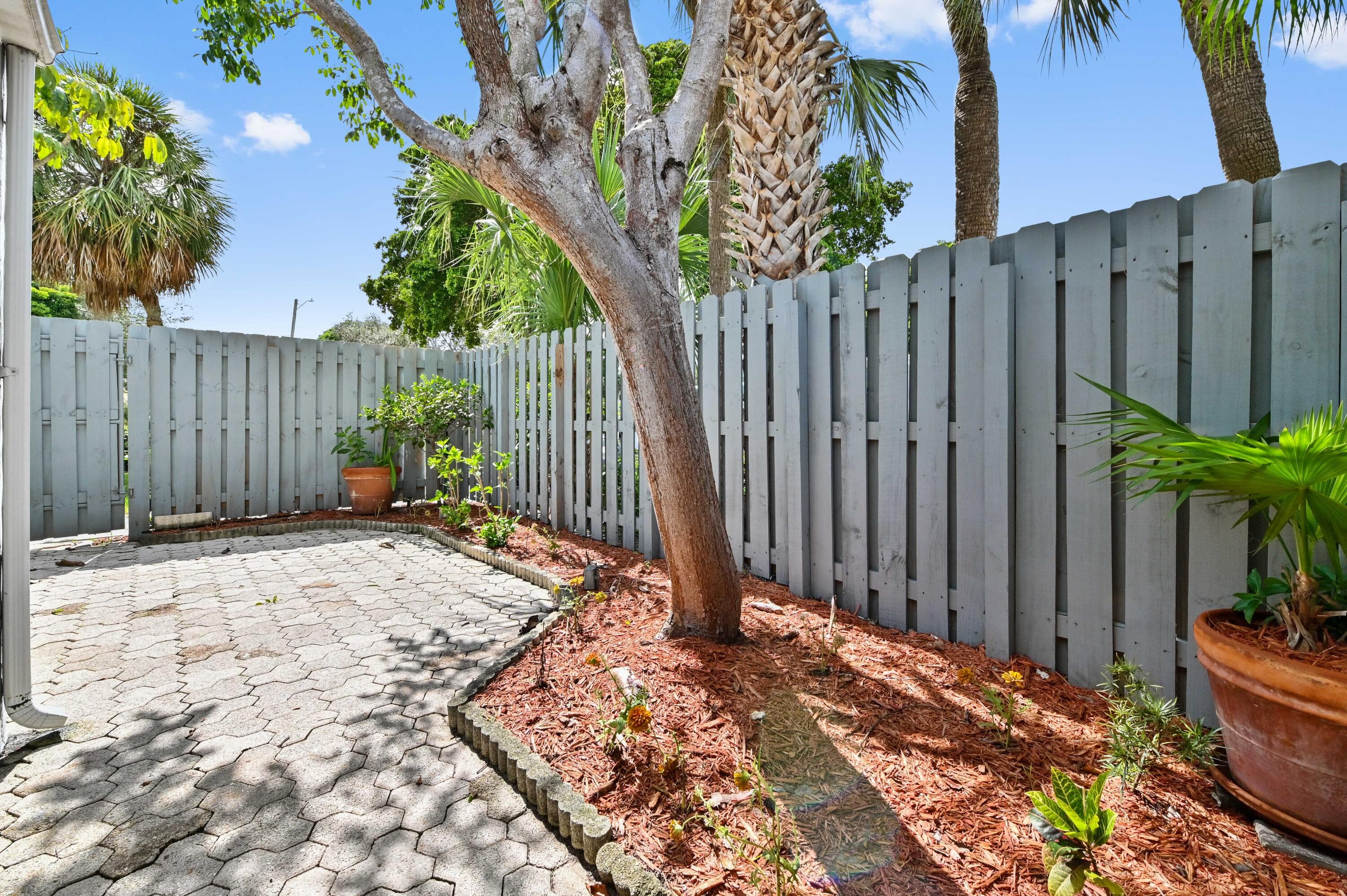 271 NW 15th Street, Boca Raton, FL 33432 — photo 5 of 35