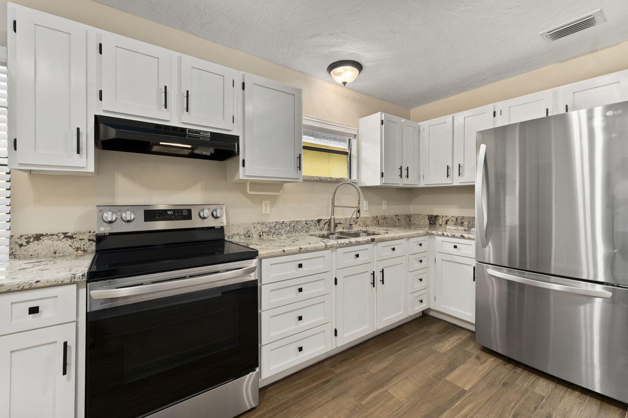 3585 SE 8th Street, Okeechobee, FL 34974 — photo 13 of 40