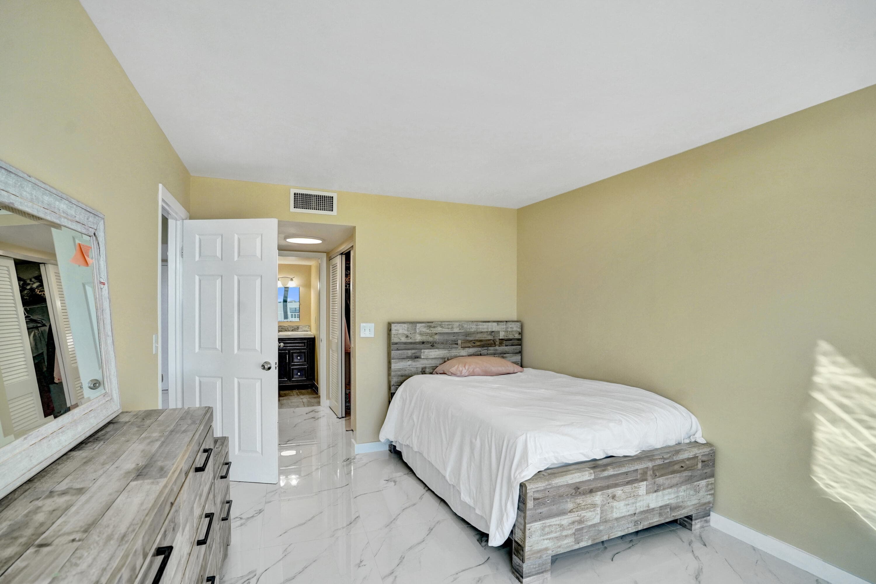 3590 S Ocean Boulevard 809, South Palm Beach, FL 33480 — photo 46 of 84