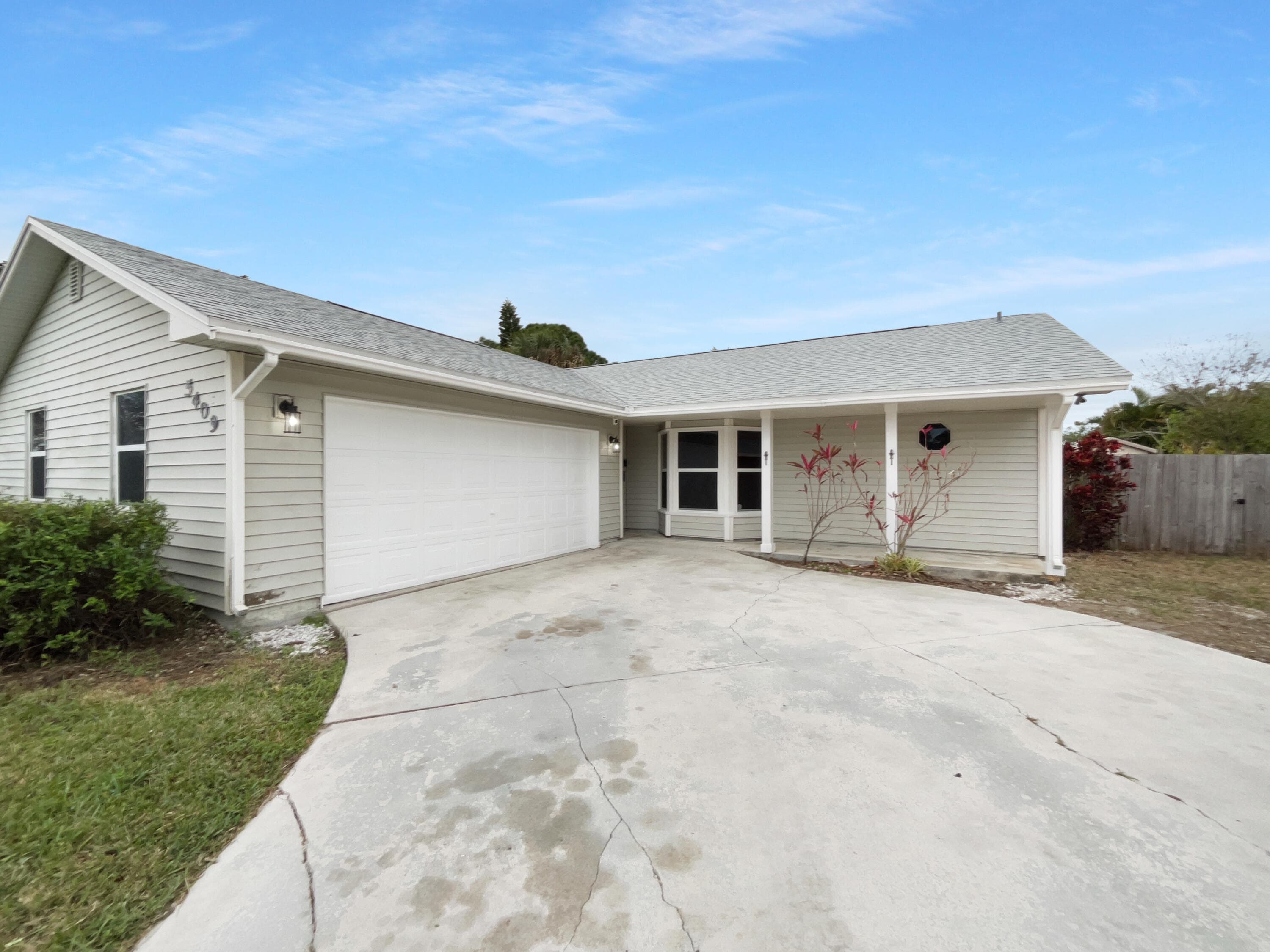 5409 Hickory Drive, Fort Pierce, FL 34982 — photo 1 of 28