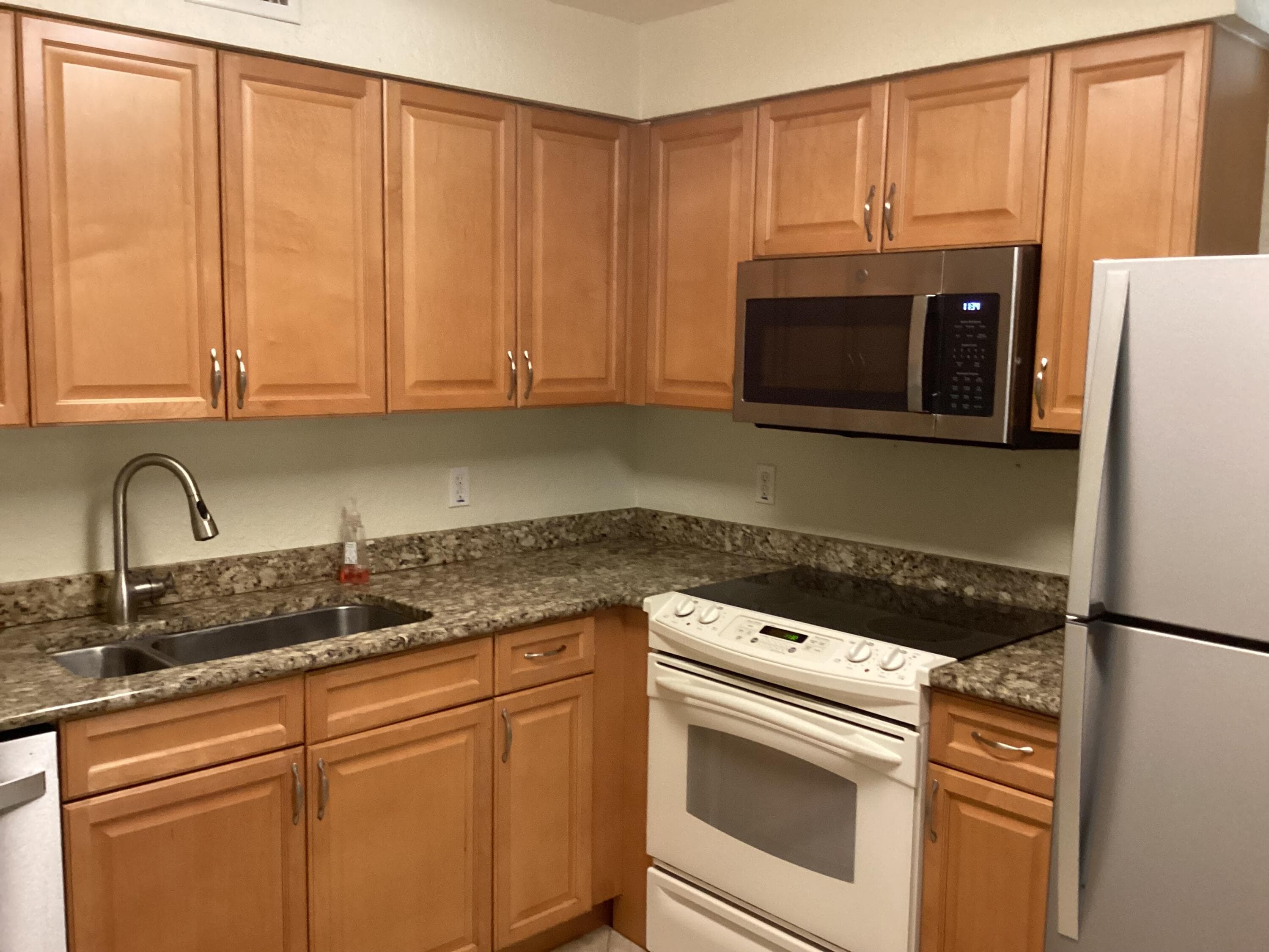 1000 Spanish River Road 3k, Boca Raton, FL 33432 — photo 5 of 32