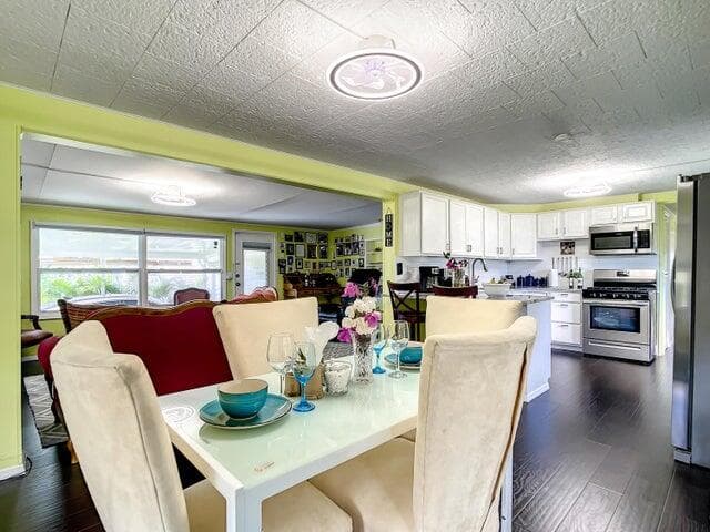 4215 Meadow View Drive, Boynton Beach, FL 33436 — photo 8 of 27