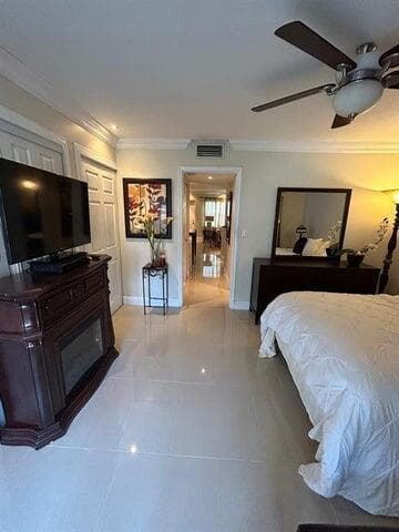 9141 Sunrise Lakes Boulevard 208, Sunrise, FL 33322 — photo 9 of 14