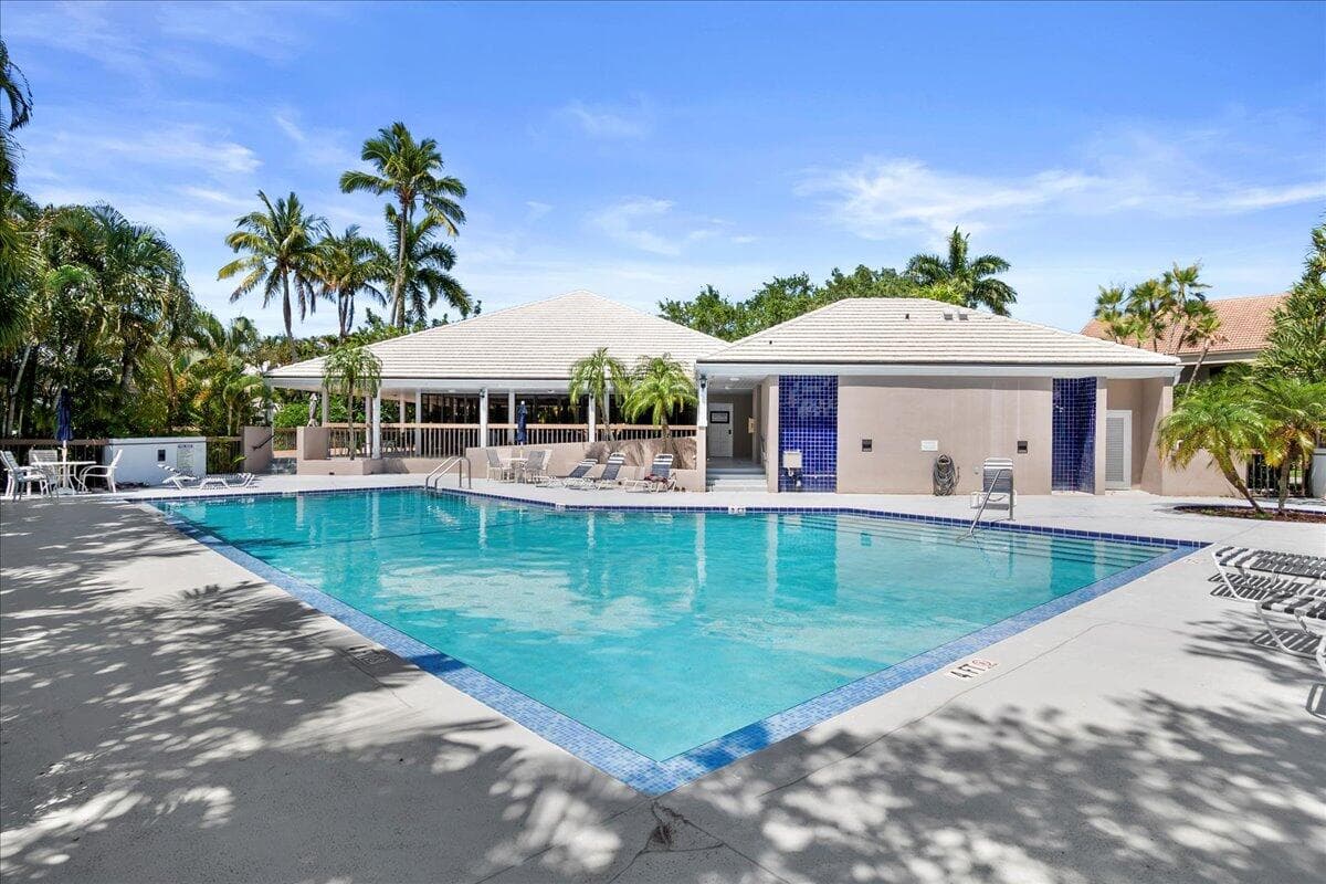 11 Dorchester Circle, Palm Beach Gardens, FL 33418 — photo 41 of 43
