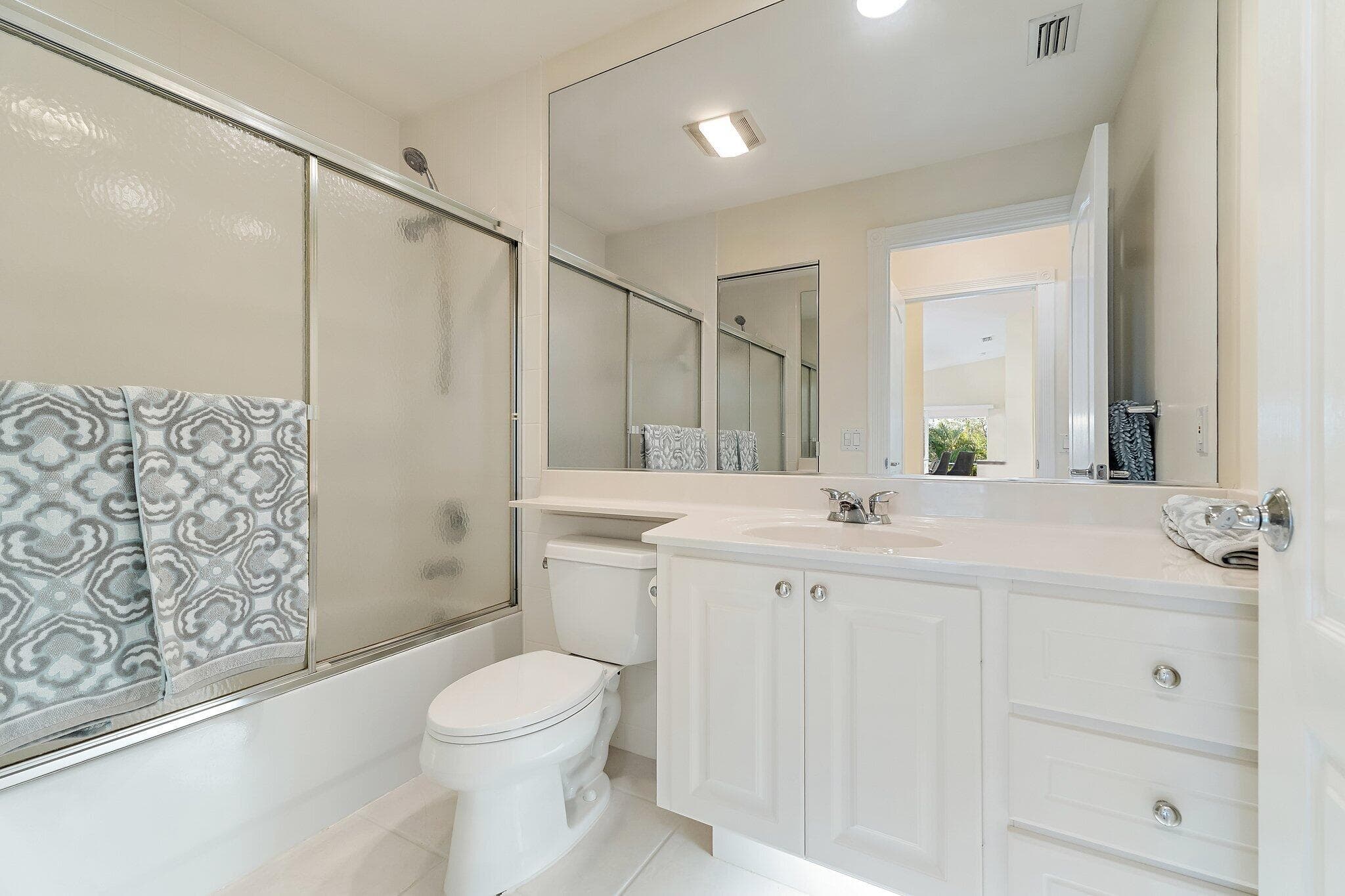 8991 SE Eldorado Way, Hobe Sound, FL 33455 — photo 25 of 41