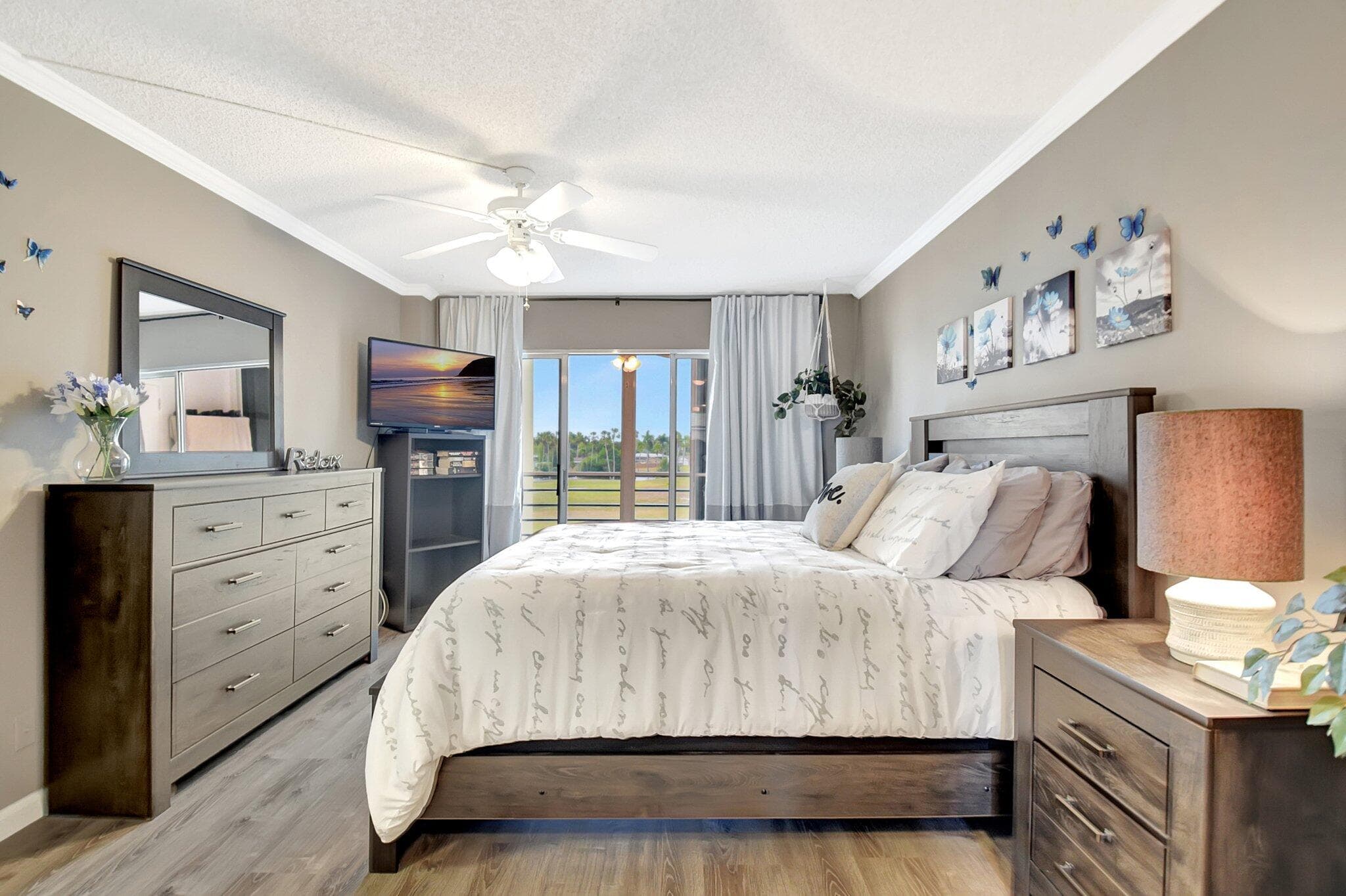 3951 Via Poinciana 415, Lake Worth, FL 33467 — photo 5 of 58