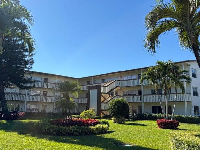 431 Mansfield K, Boca Raton, FL 33434 — photo 1 of 9