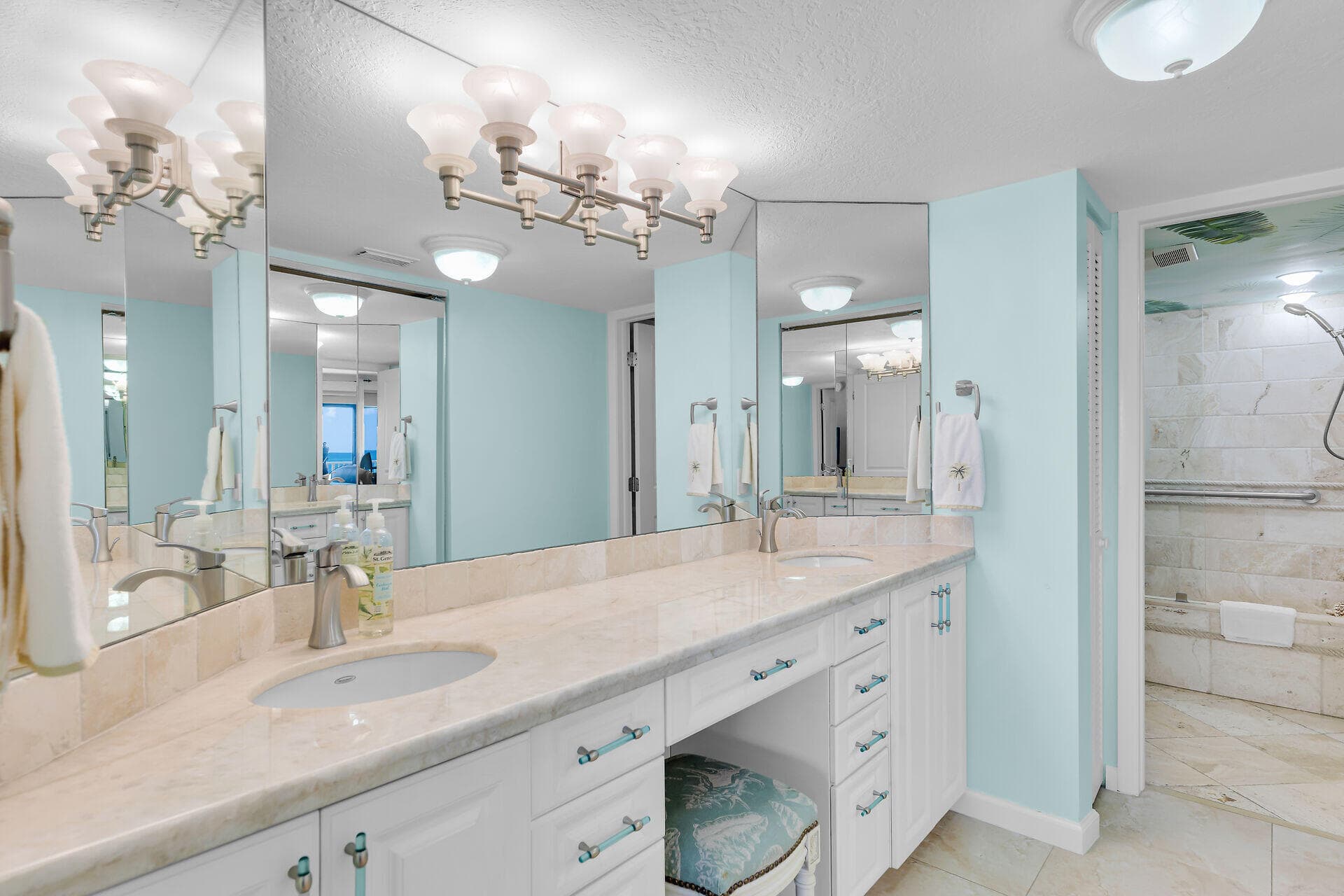 1133 W Ocean Drive 17, Key Colony Beach, FL 33050 — photo 22 of 50