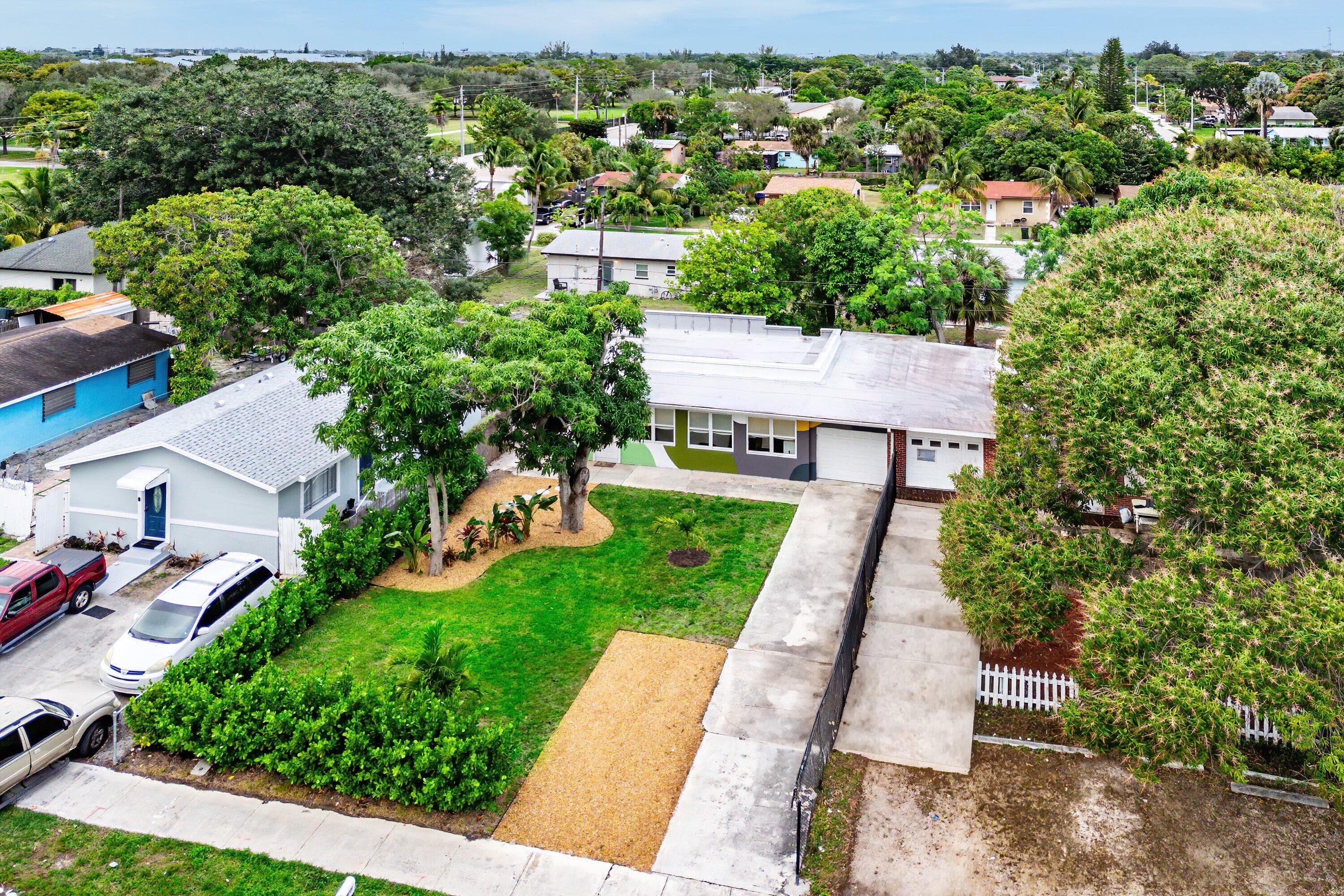 709 SW 9th Court, Delray Beach, FL 33444 — photo 31 of 32