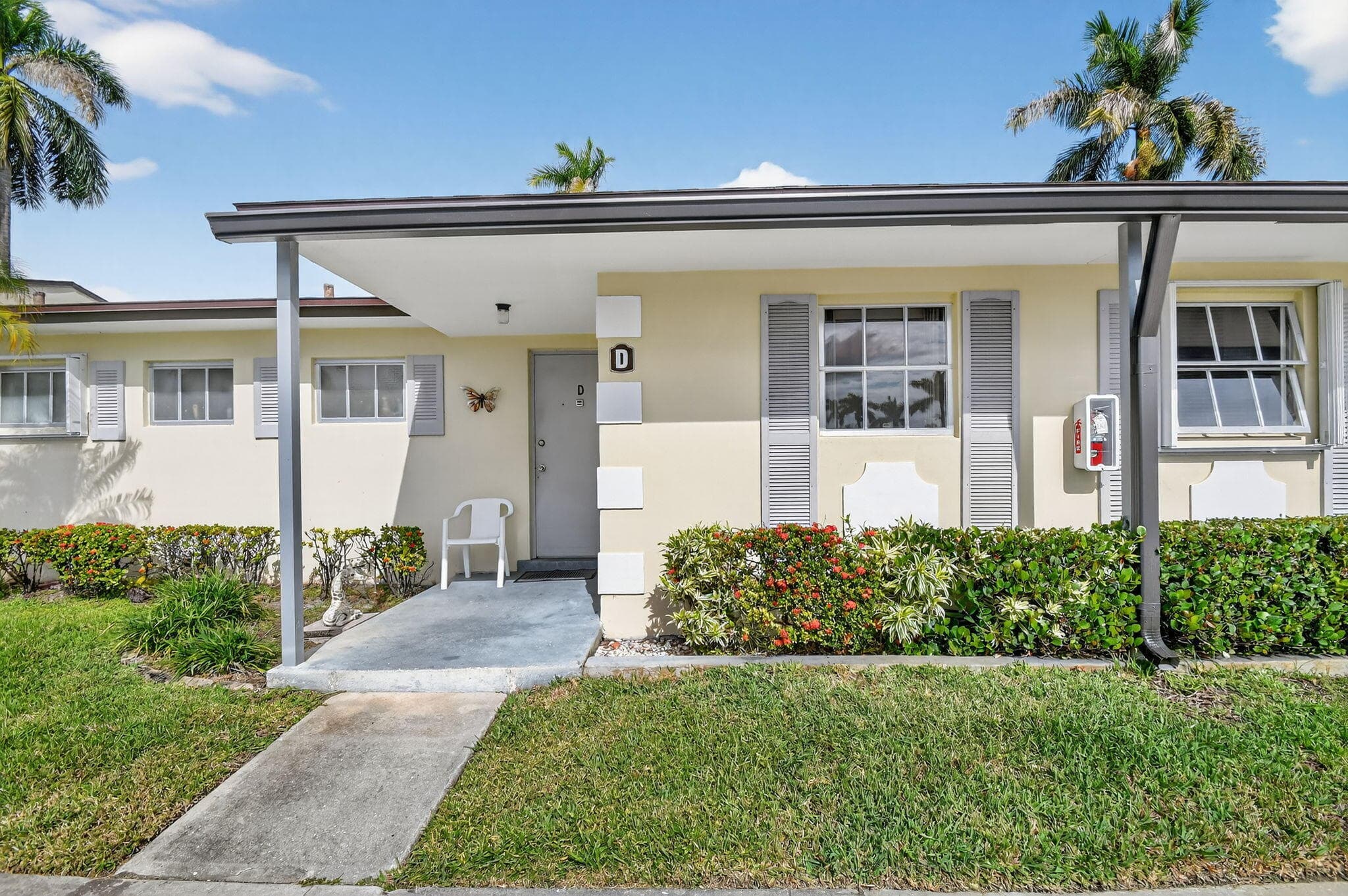 2771 E Ashley Drive D, West Palm Beach, FL 33415 — photo 1 of 65