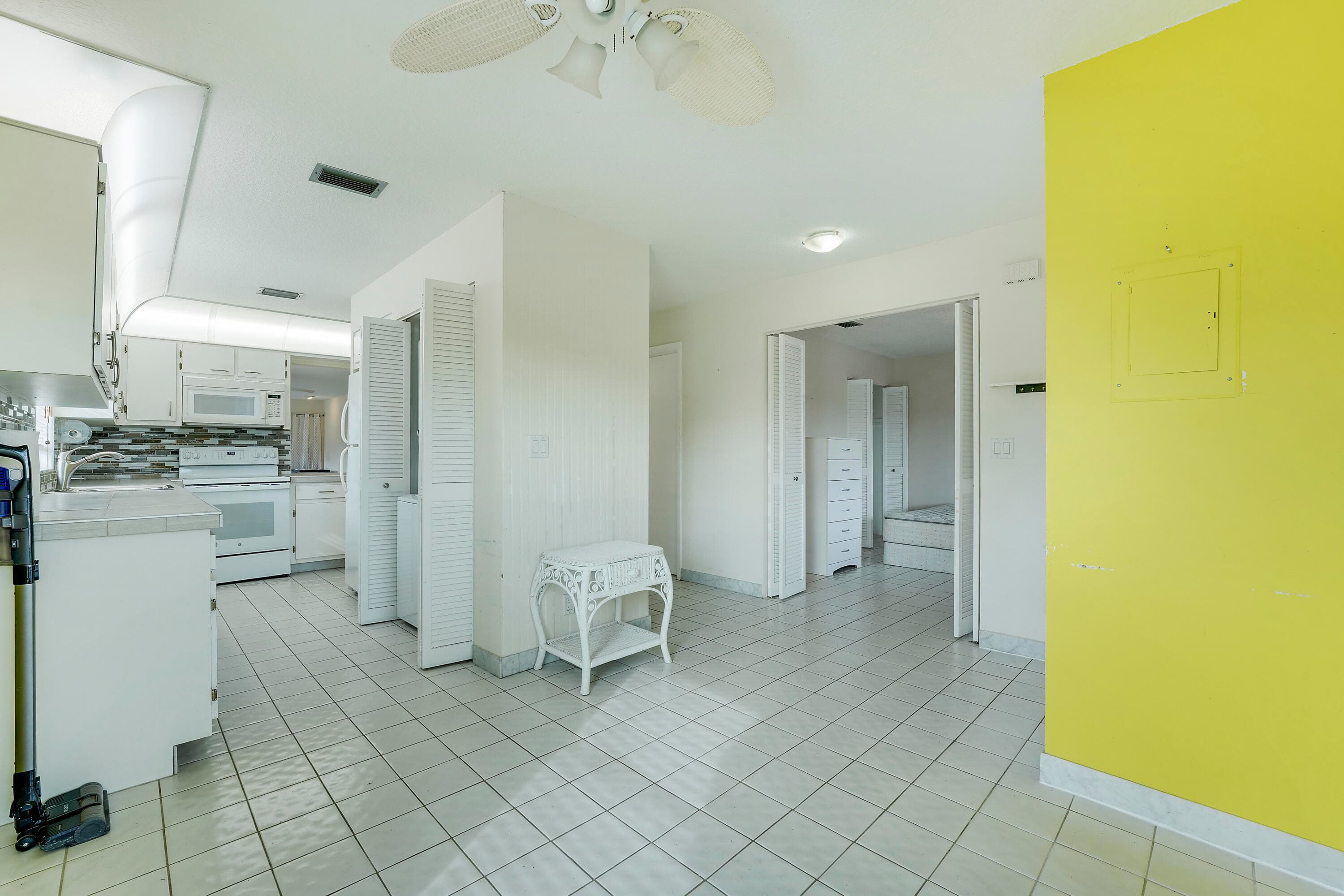 13679 Date Palm Court B, Delray Beach, FL 33484 — photo 7 of 46