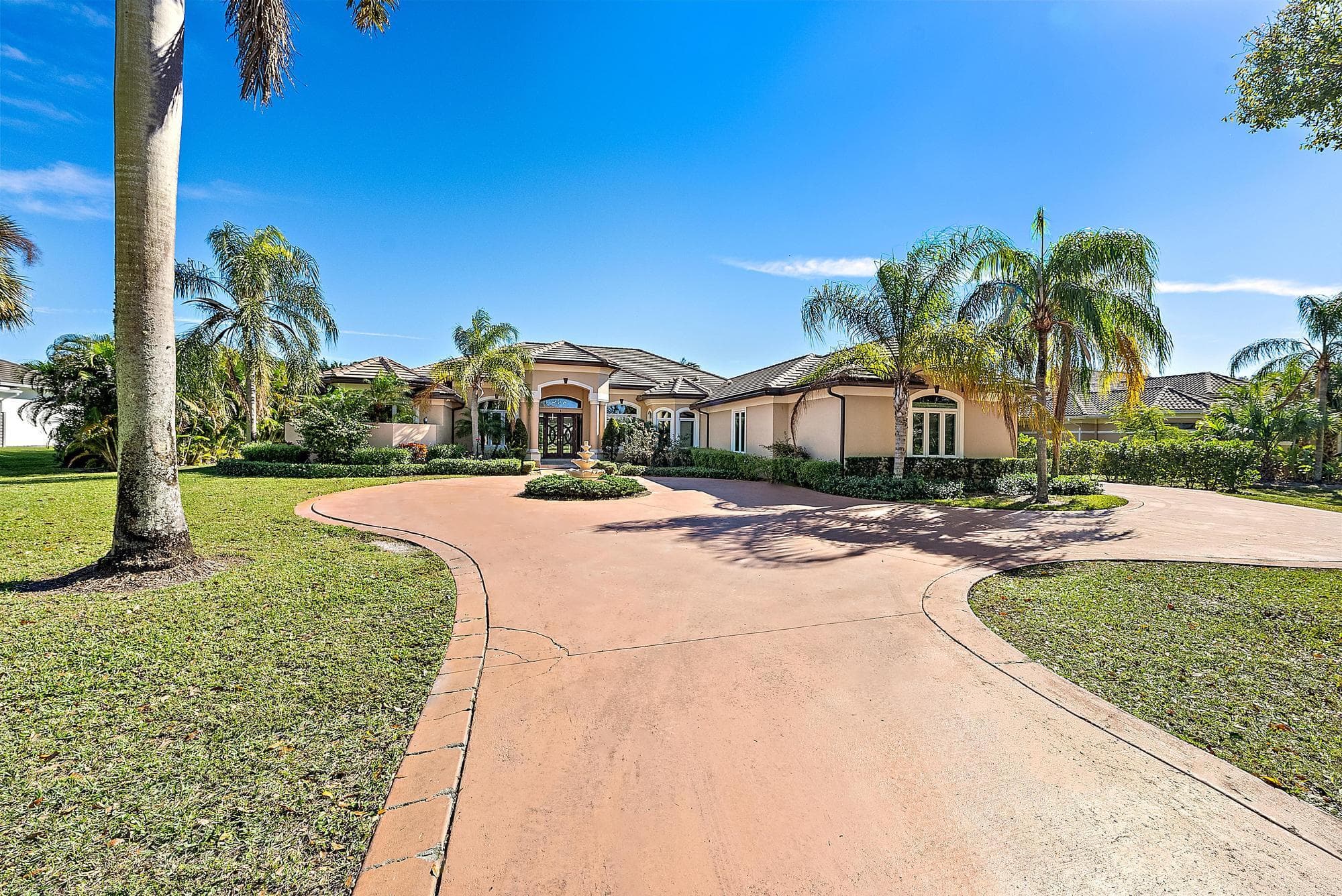 8480 Man O War Road, Palm Beach Gardens, FL 33418 — photo 35 of 45