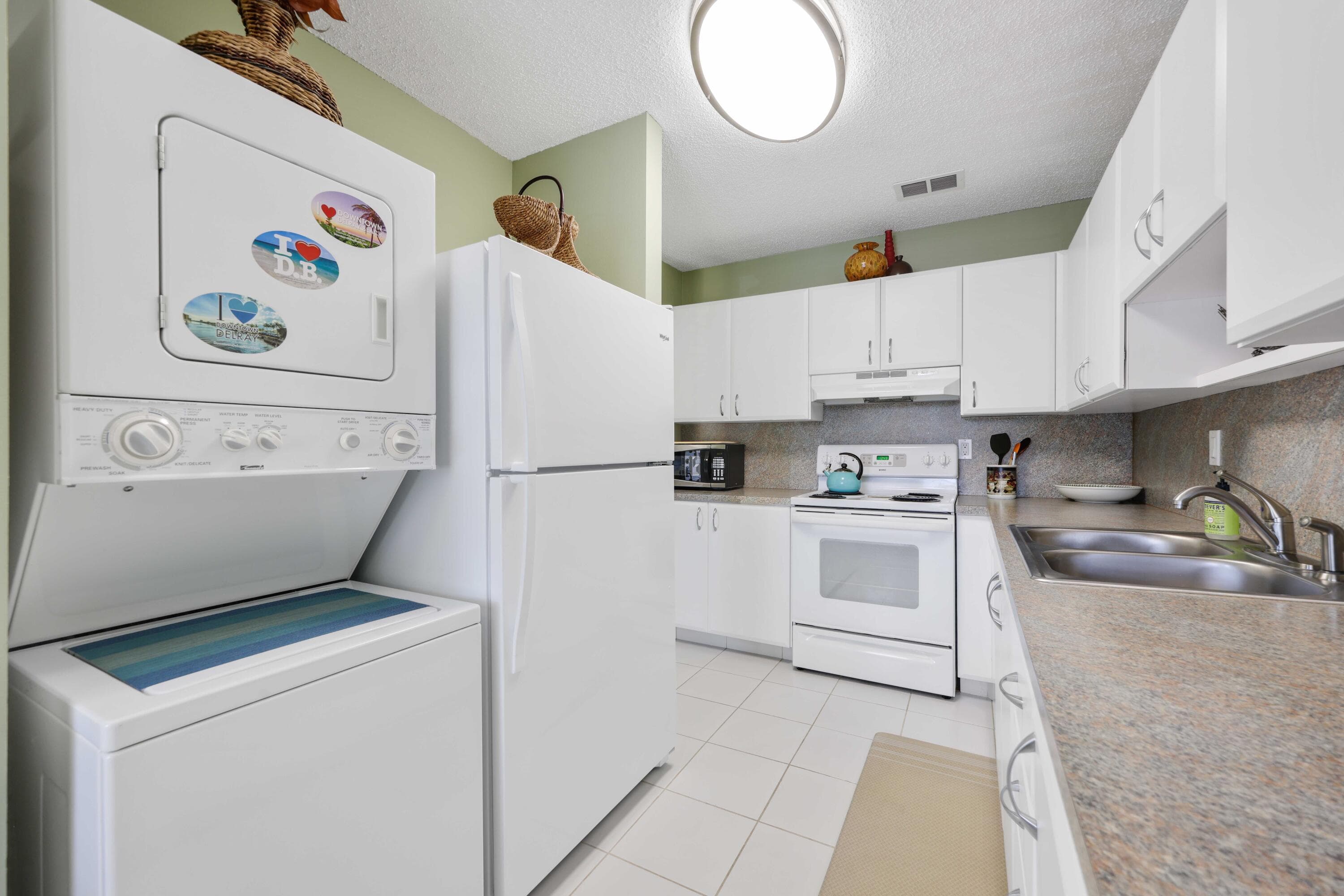13757 Flora Place E, Delray Beach, FL 33484 — photo 14 of 60