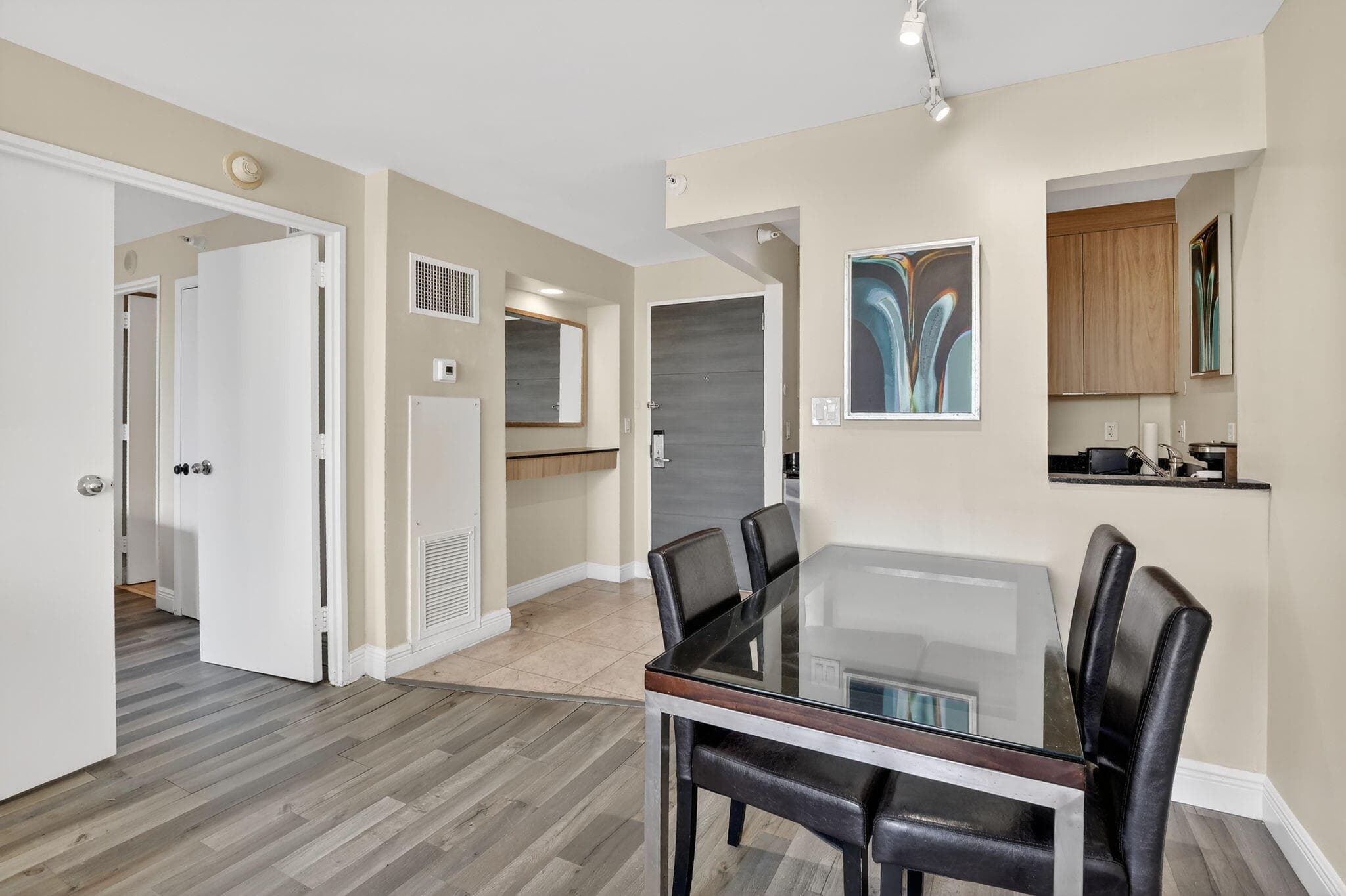 2670 E Sunrise Boulevard 320, Fort Lauderdale, FL 33304 — photo 8 of 54