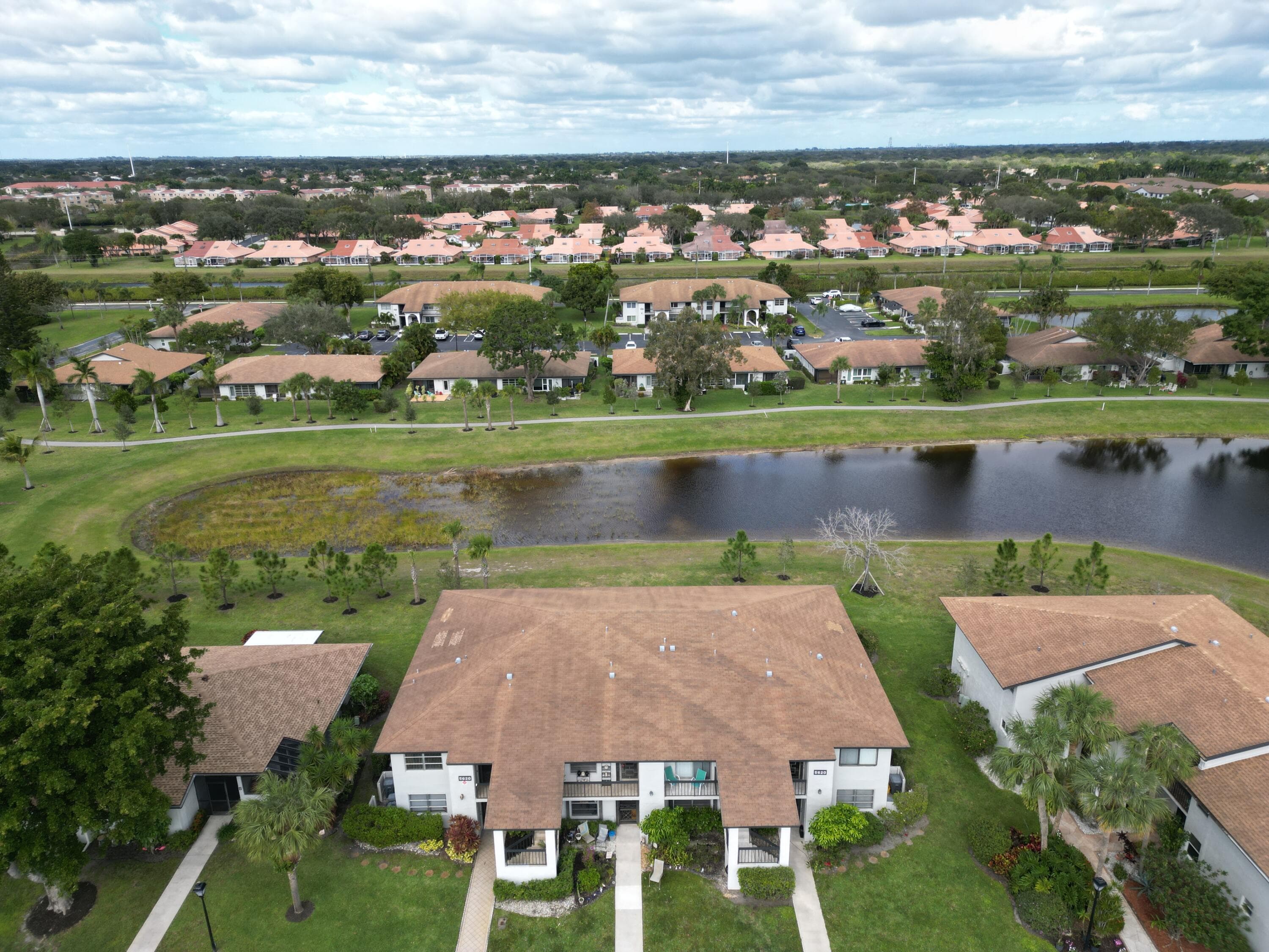 5620 Spindle Palm Court B, Delray Beach, FL 33484 — photo 2 of 37