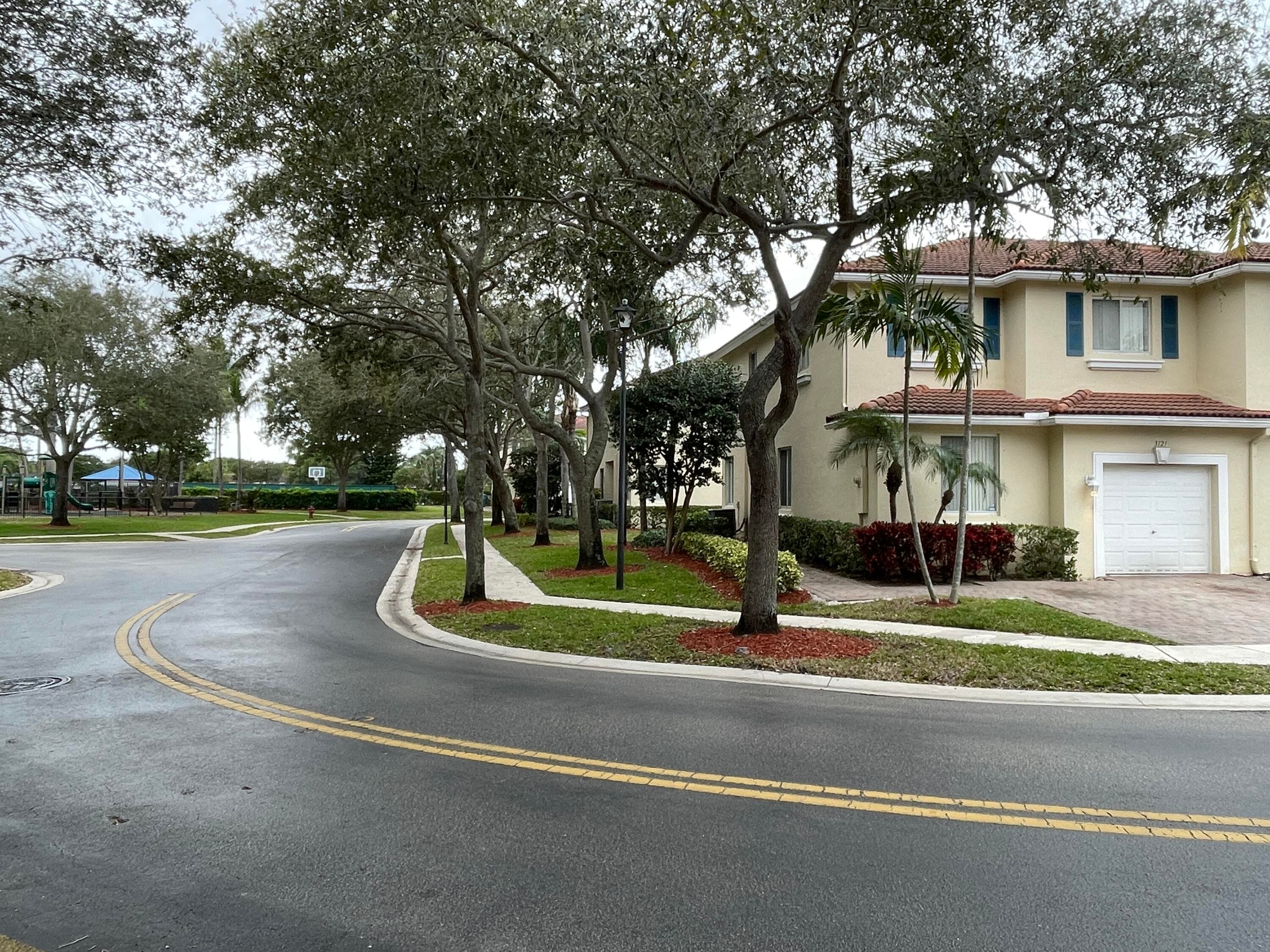 3121 N Evergreen Circle, Boynton Beach, FL 33426 — photo 5 of 35