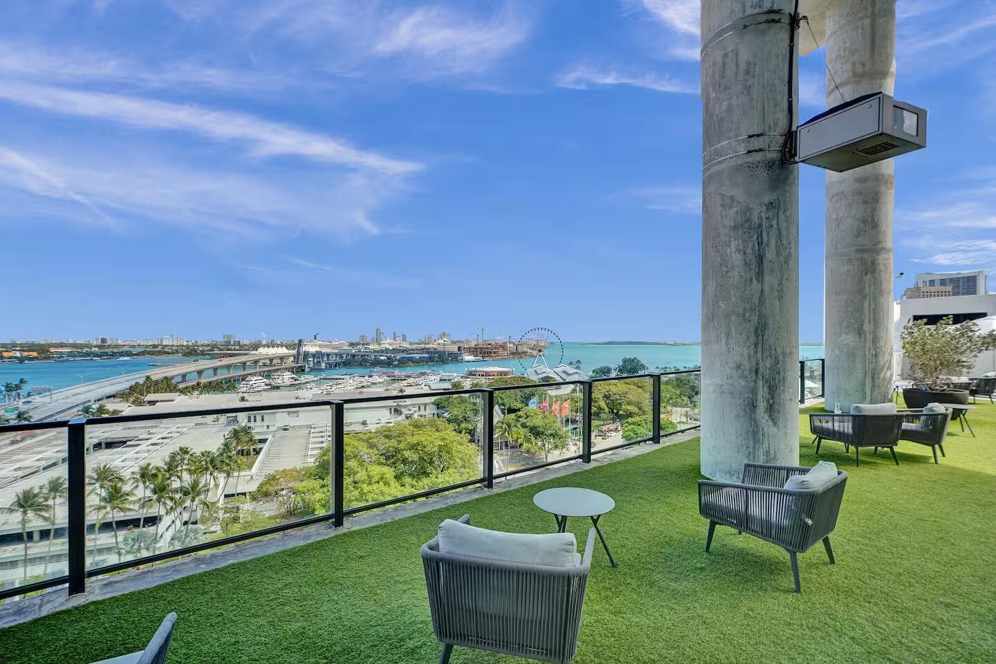 398 NE 5th Street 2403, Miami, FL 33132 — photo 17 of 33