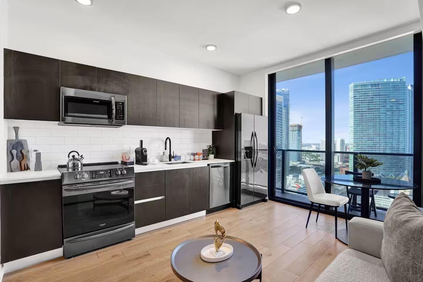 398 NE 5th Street 2403, Miami, FL 33132 — photo 5 of 33
