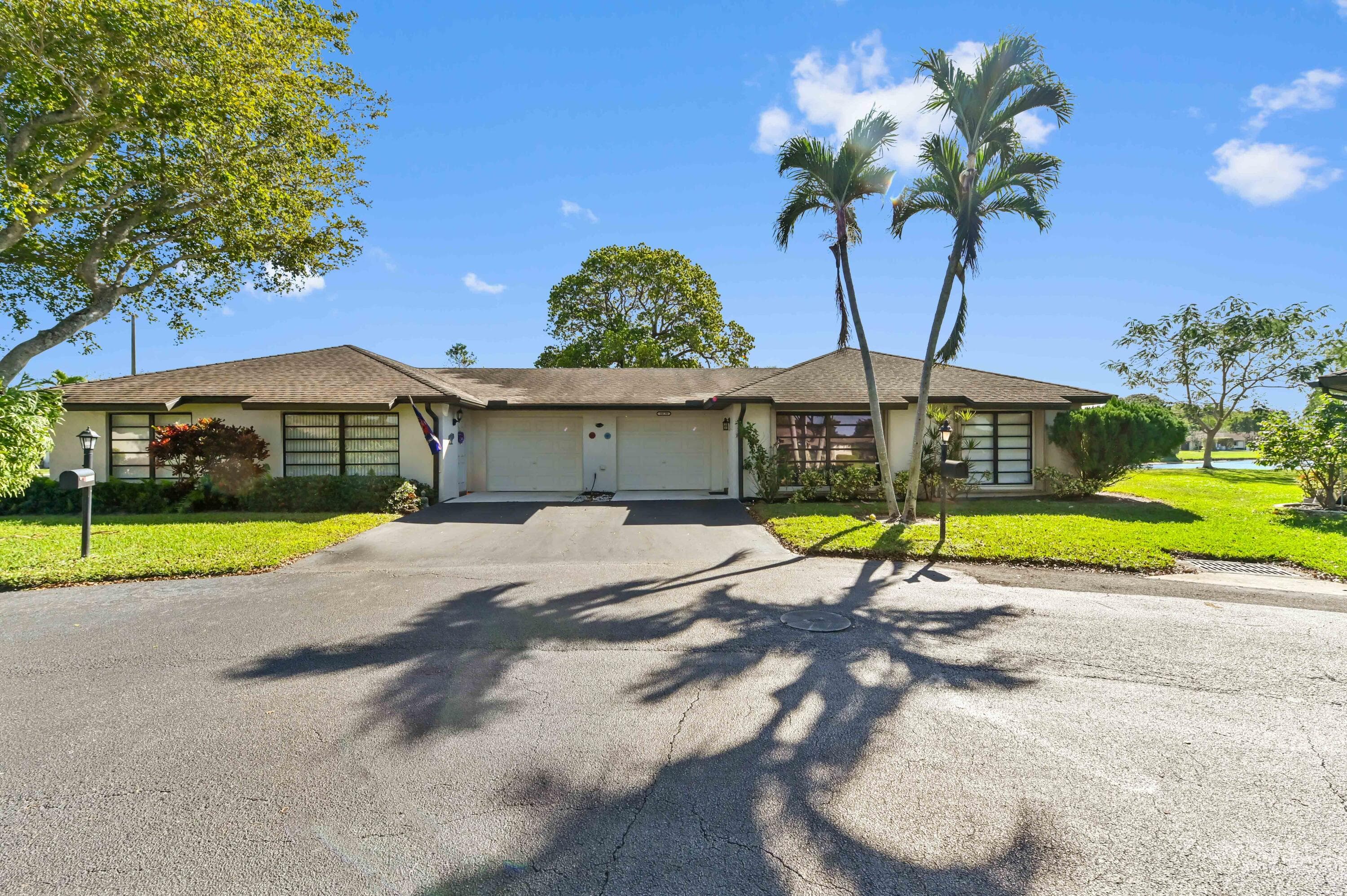10135 Eaglewood Terrace B, Boynton Beach, FL 33436 — photo 1 of 24