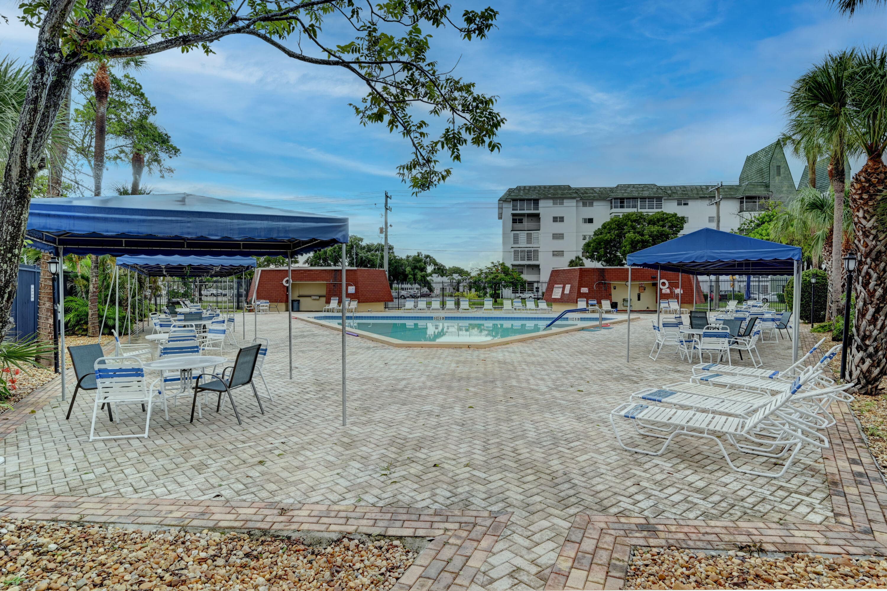 4751 NW 21st Street 417, Lauderhill, FL 33313 — photo 27 of 30