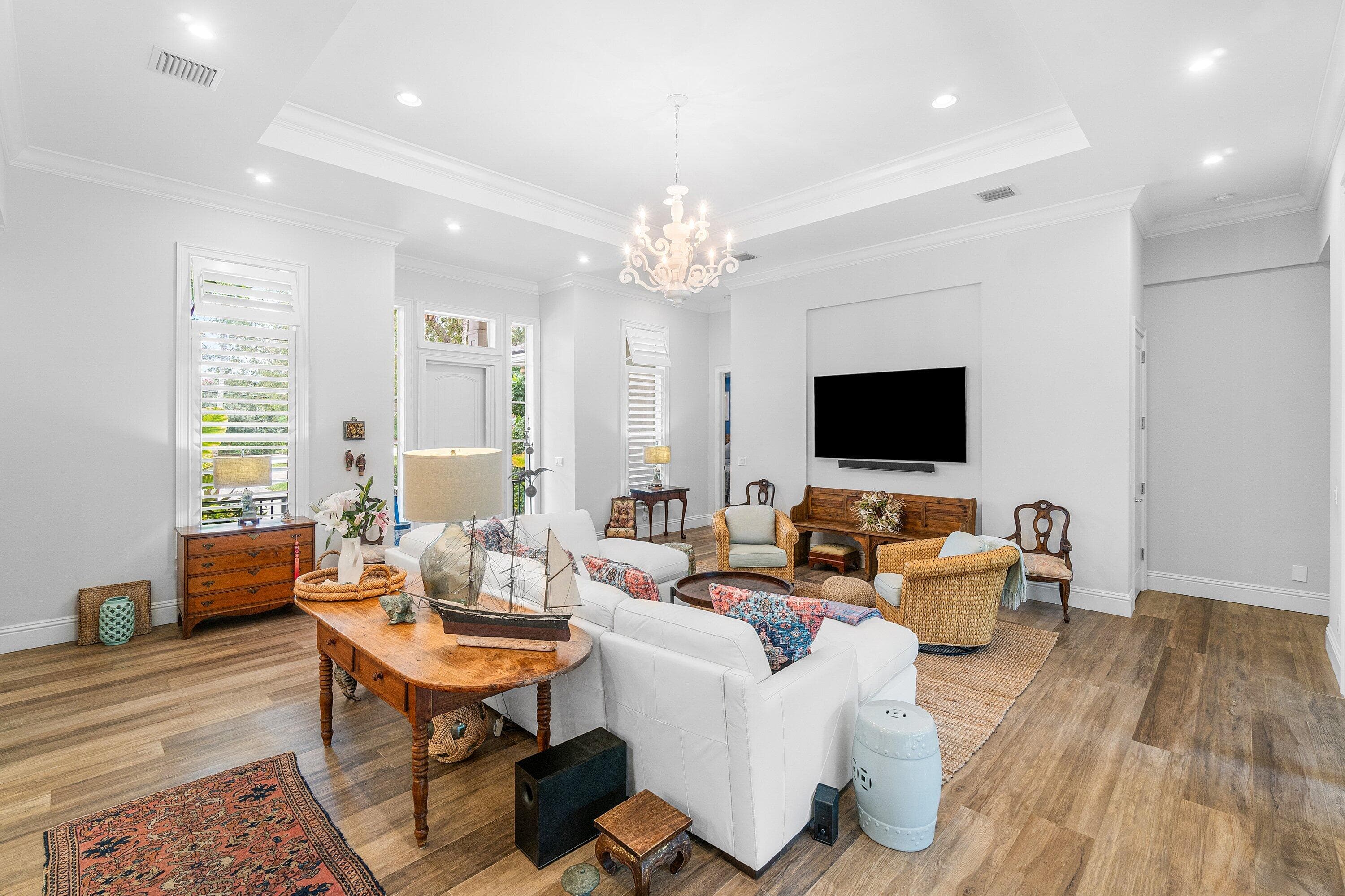 135 Dixie Boulevard, Delray Beach, FL 33444 — photo 8 of 51