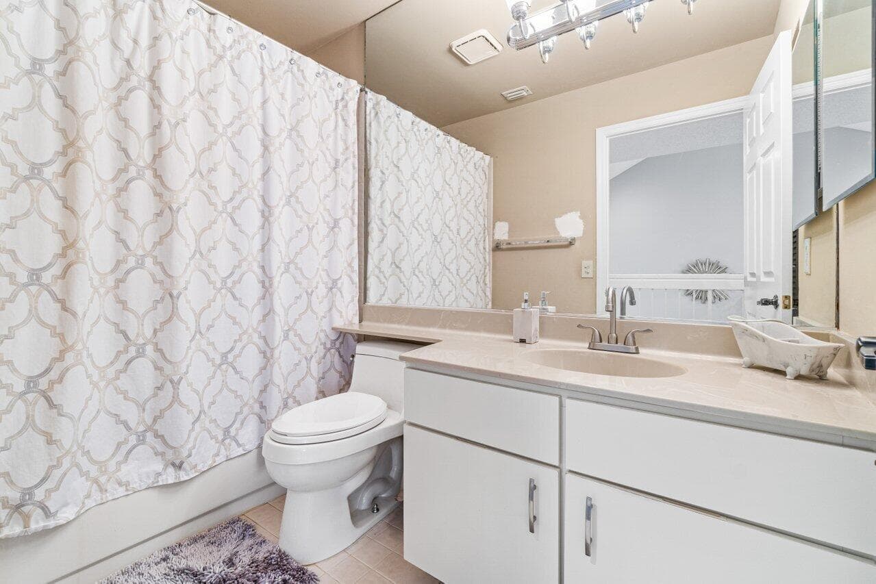 17064 Boca Club Boulevard 3, Boca Raton, FL 33487 — photo 18 of 34