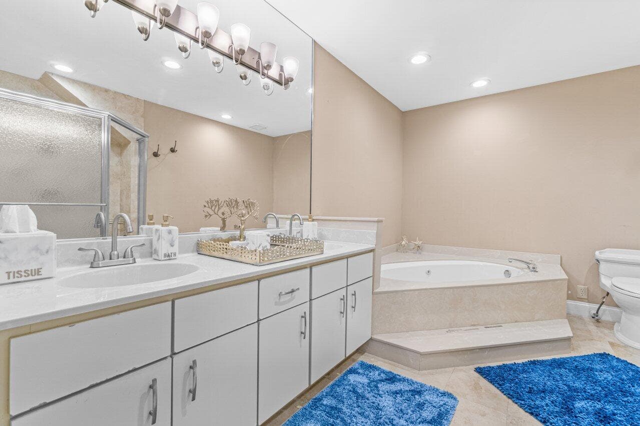 17064 Boca Club Boulevard 3, Boca Raton, FL 33487 — photo 24 of 34