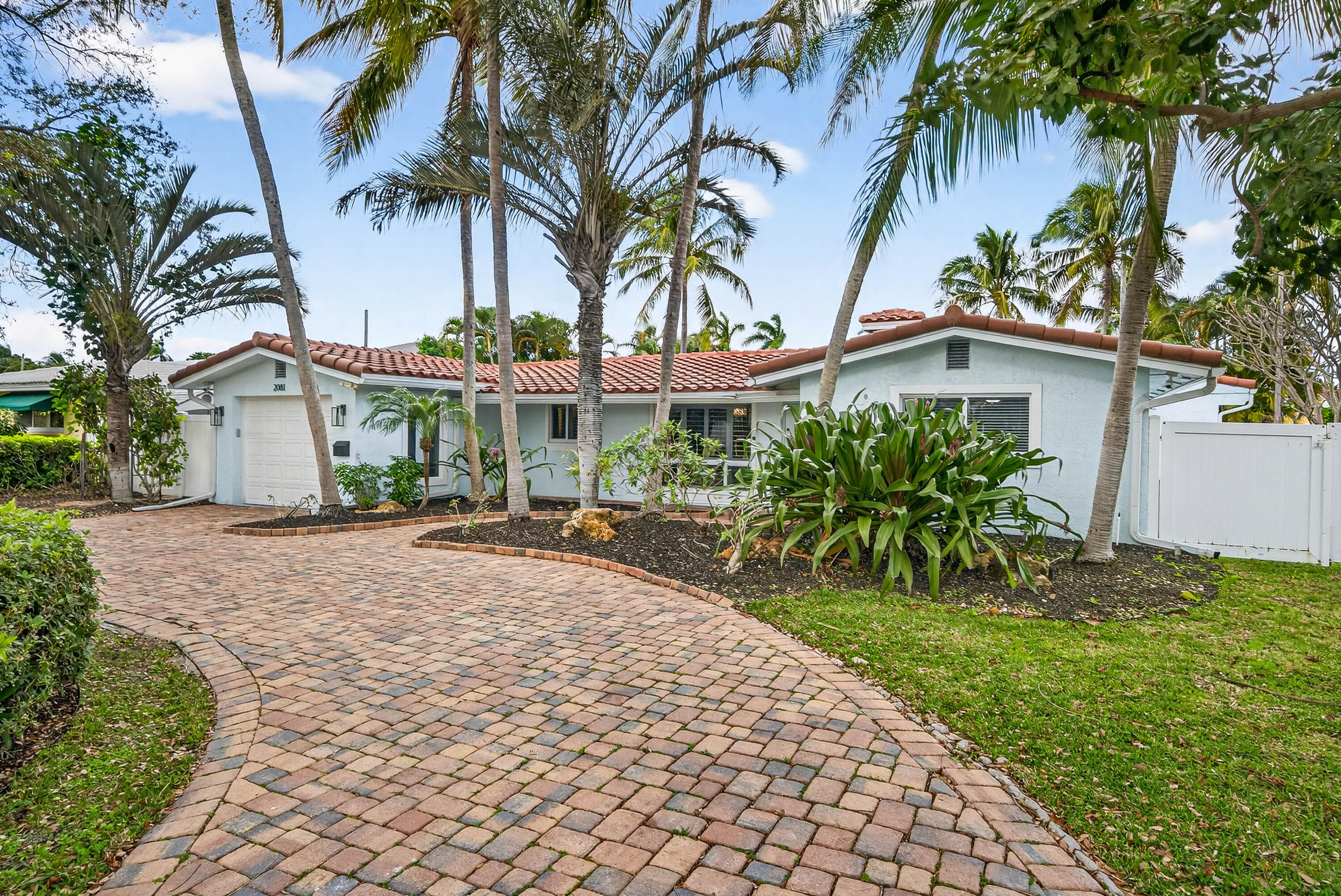 2081 NE 25th Street, Lighthouse Point, FL 33064 — photo 3 of 55