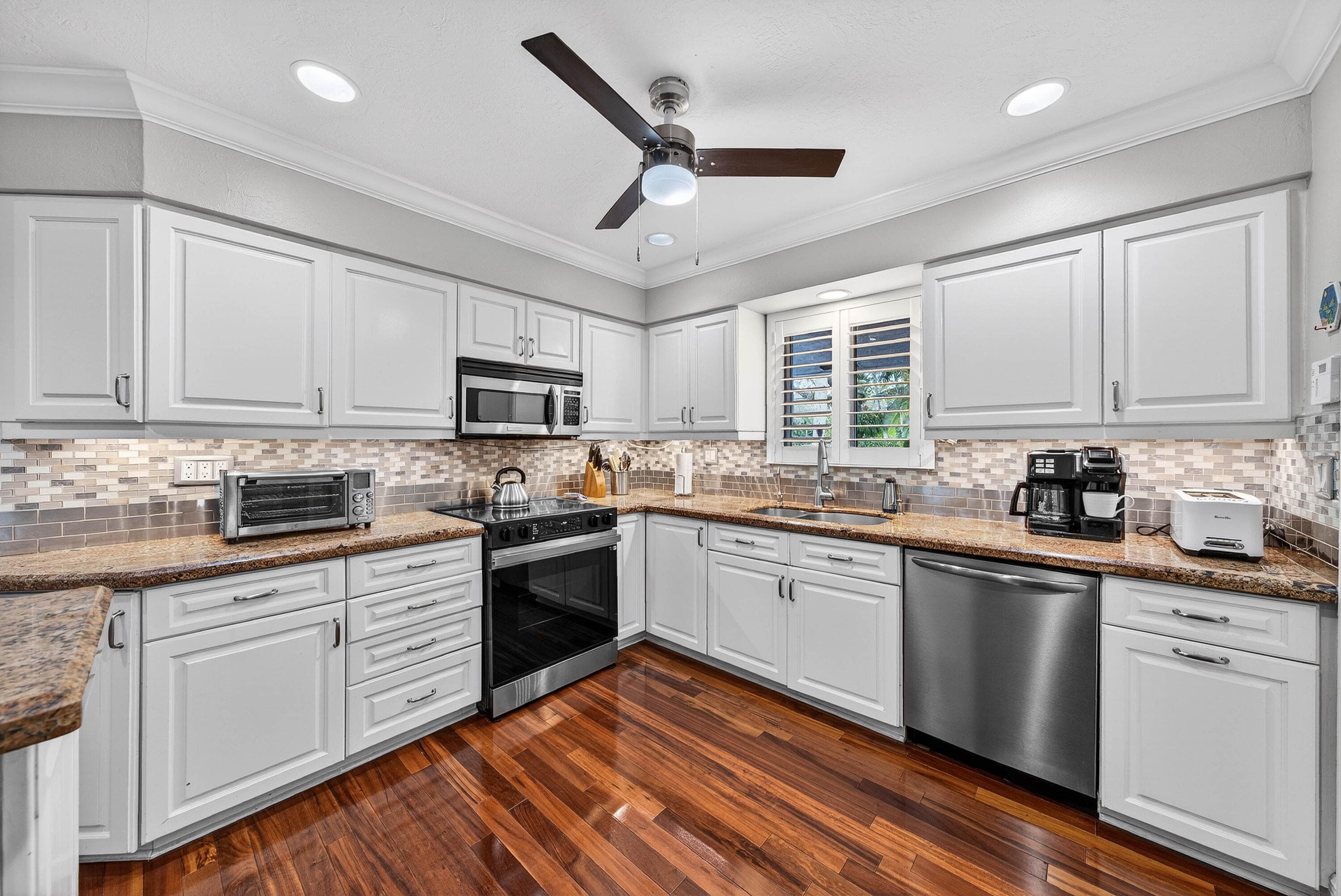 2081 NE 25th Street, Lighthouse Point, FL 33064 — photo 14 of 55