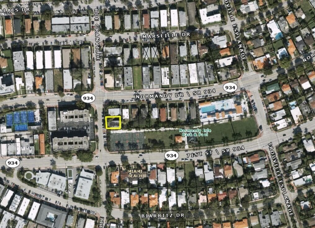 7025 Rue Granville, Miami Beach, FL 33141 — photo 13 of 14