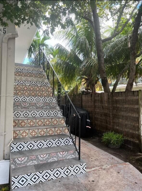 7035 Rue Granville, Miami Beach, FL 33141 — photo 1 of 12