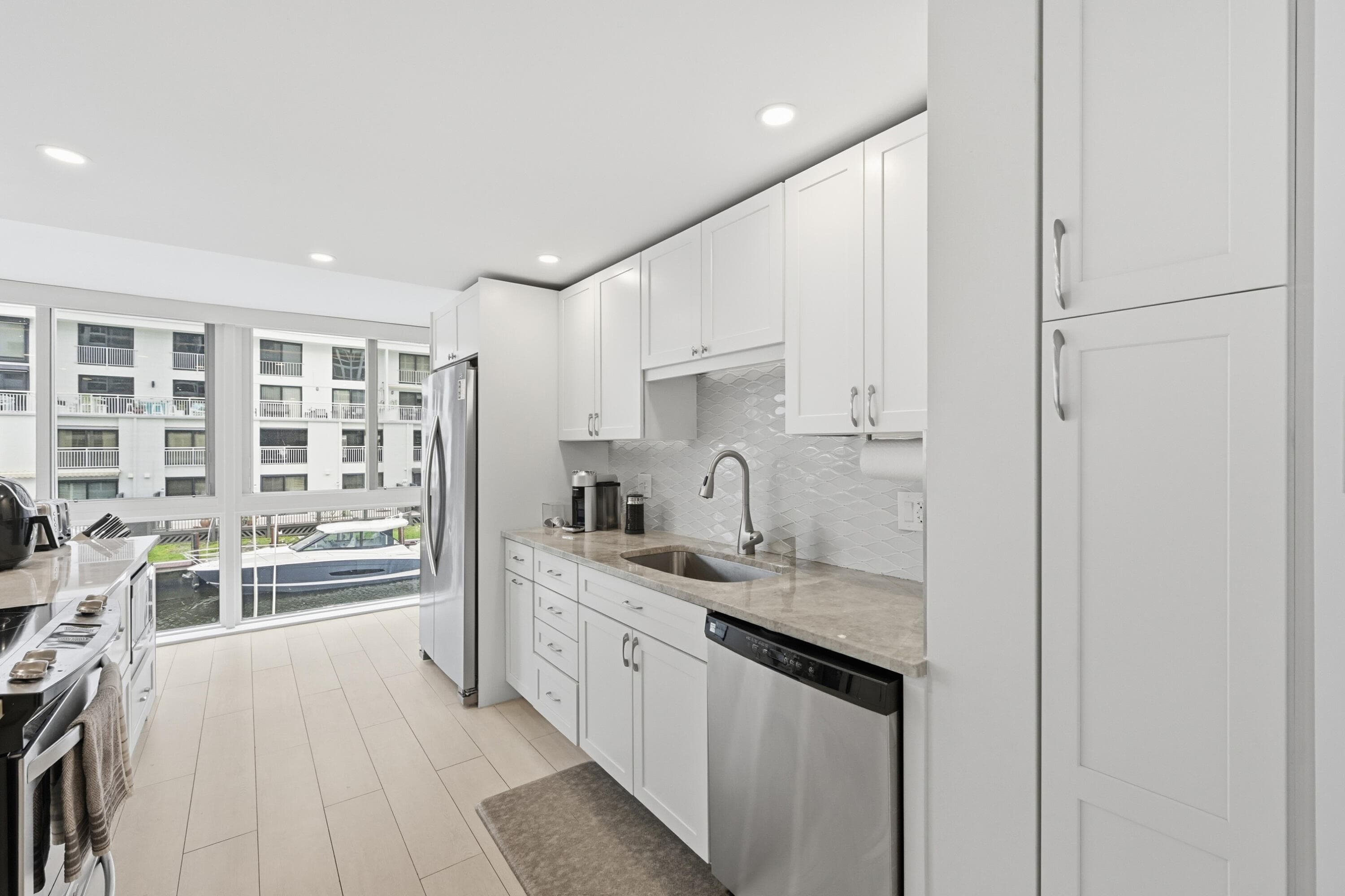 3100 NE 49th Street 206, Fort Lauderdale, FL 33308 — photo 14 of 40