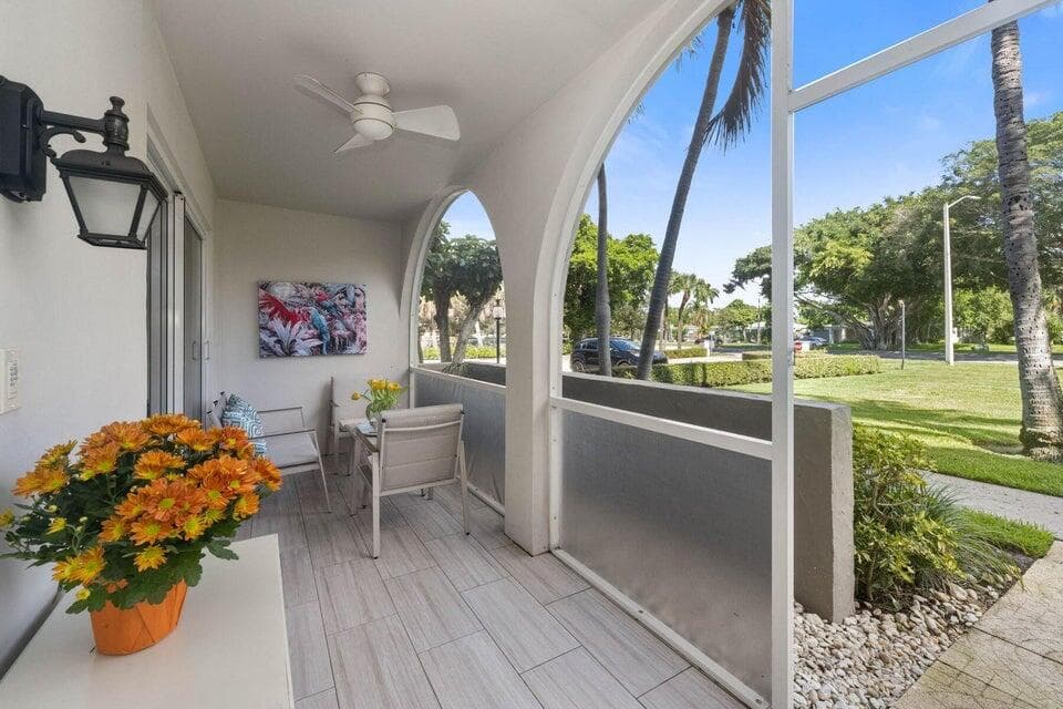 250 NE 20th Street 1010, Boca Raton, FL 33431 — photo 14 of 23