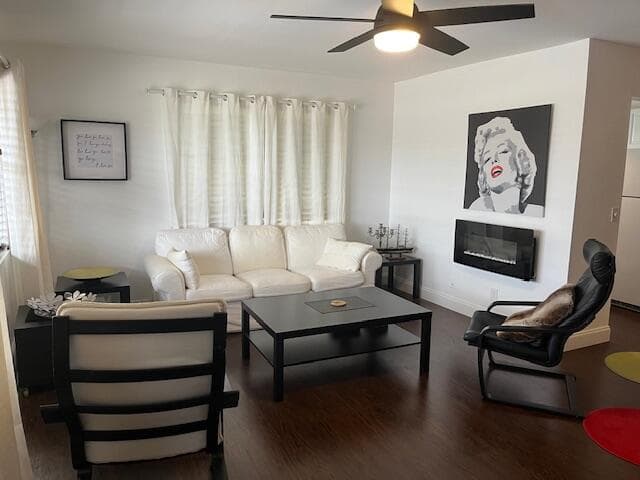 123 Kent H, West Palm Beach, FL 33417 — photo 1 of 18