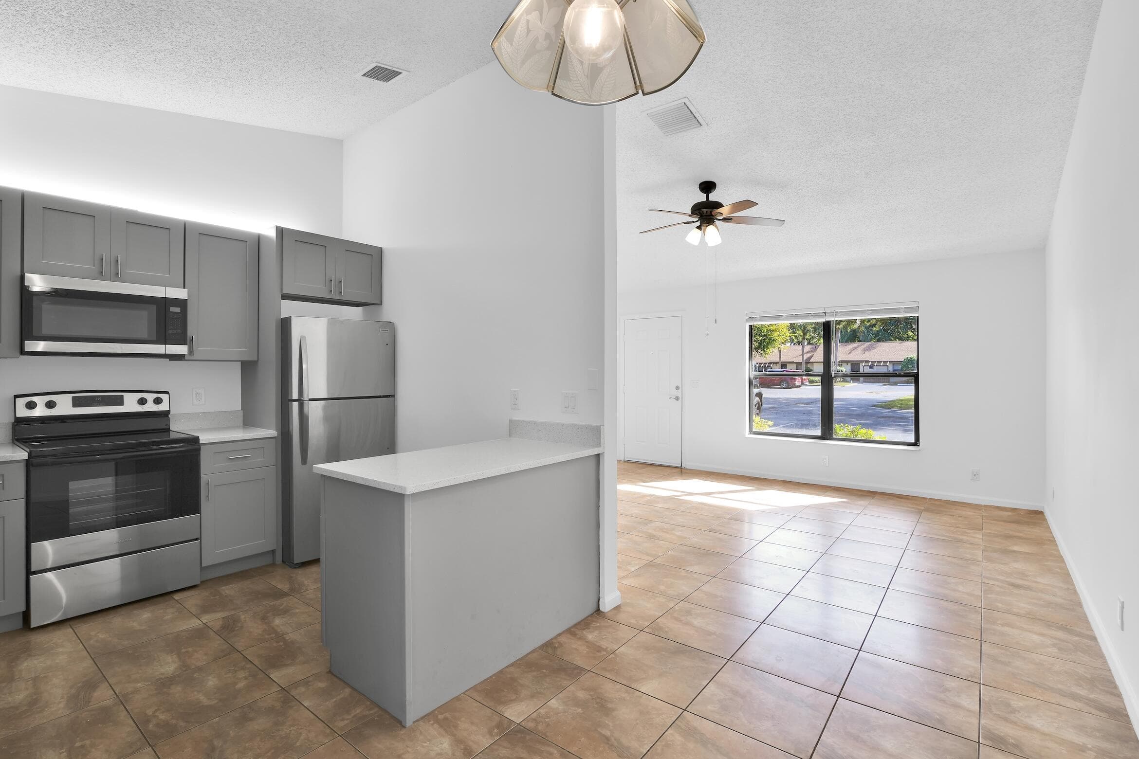 66 Via De Casas Norte 66, Boynton Beach, FL 33426 — photo 2 of 37