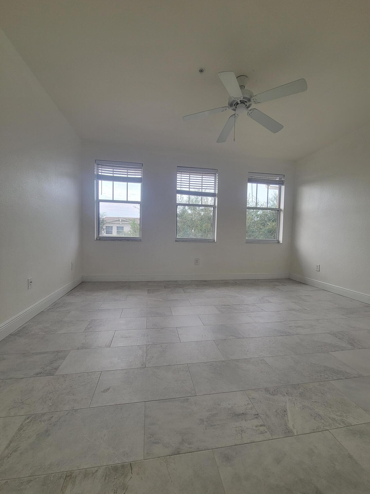 750 Millbrae Court 5, West Palm Beach, FL 33401 — photo 29 of 60