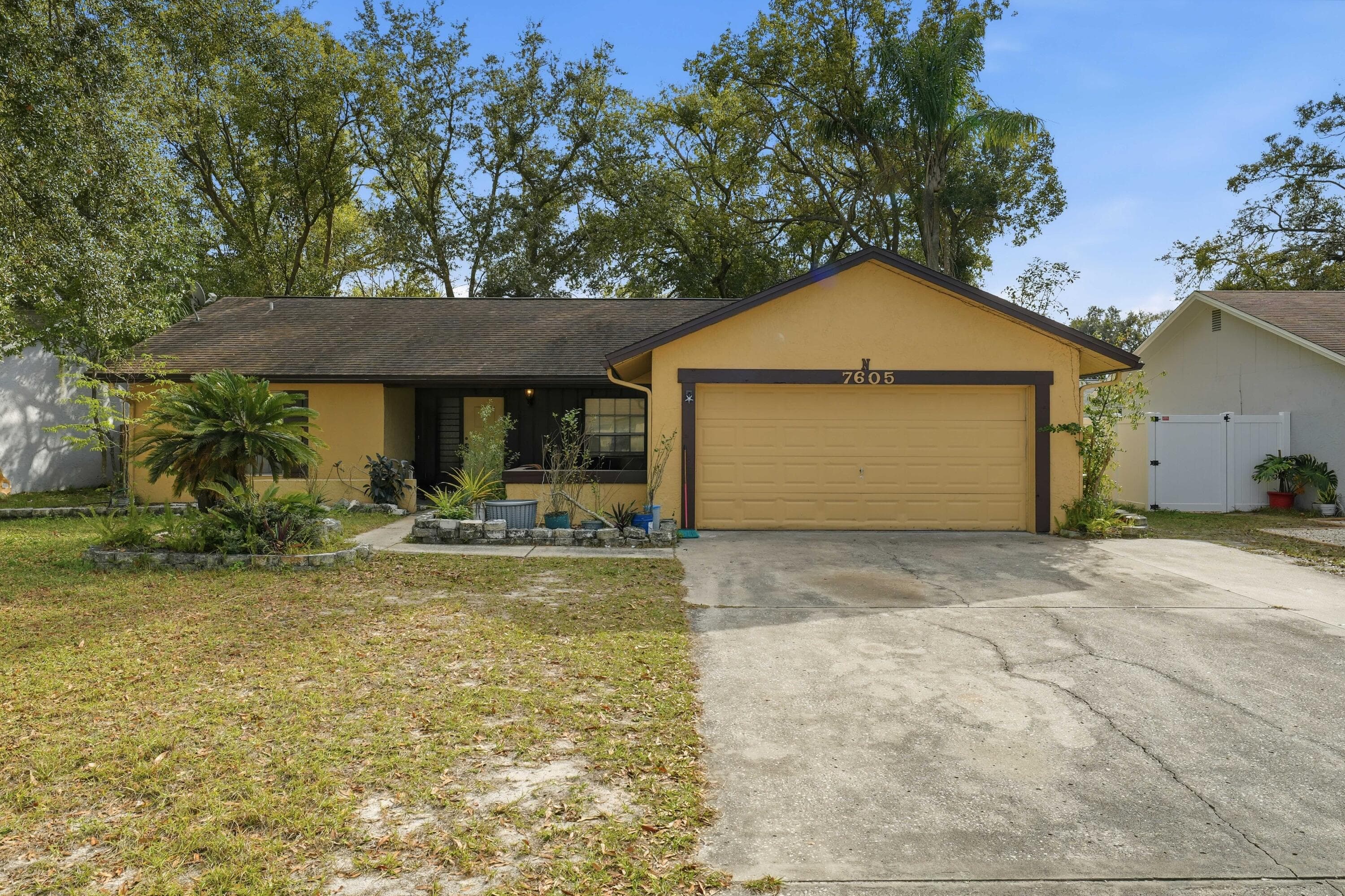 7605 N Sanibel Circle, Tampa, FL 33637 — photo