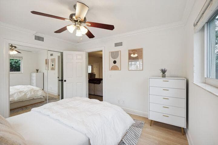 49 SE 7th Avenue 1, Delray Beach, FL 33445 — photo 4 of 12
