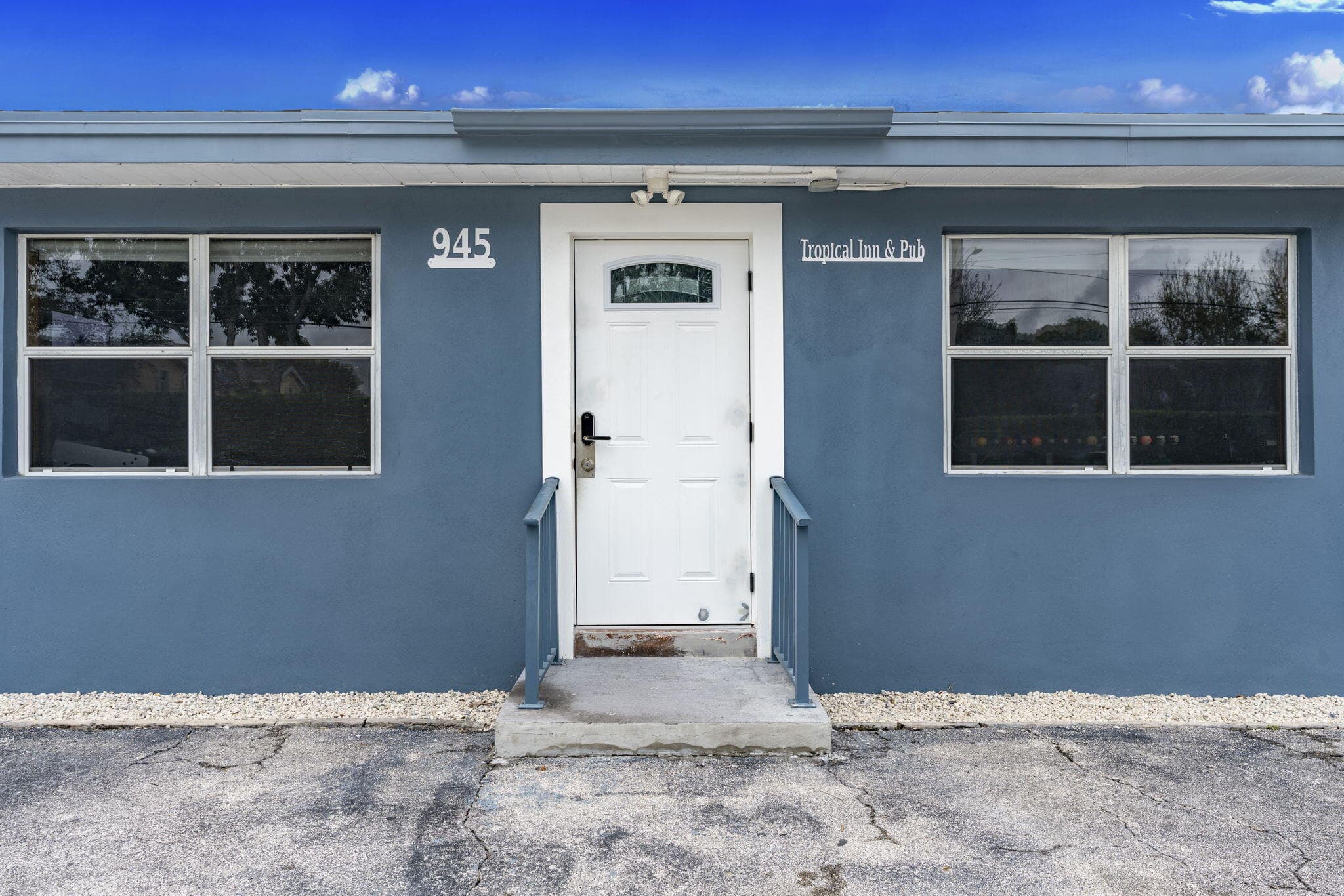 945 Miner Road, Lake Worth, FL 33462 — photo 5 of 50